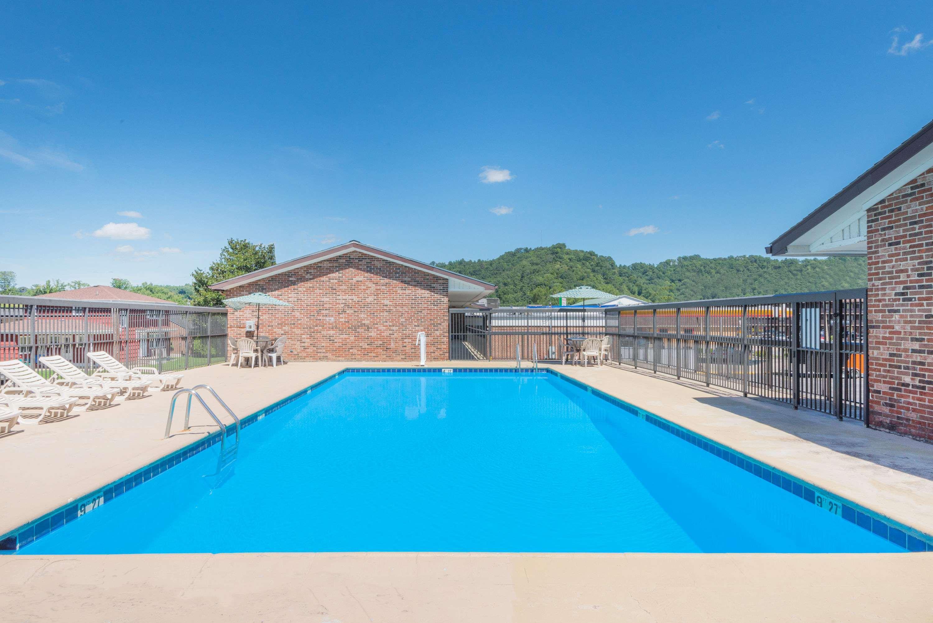 Days Inn Paintsville — photo 3