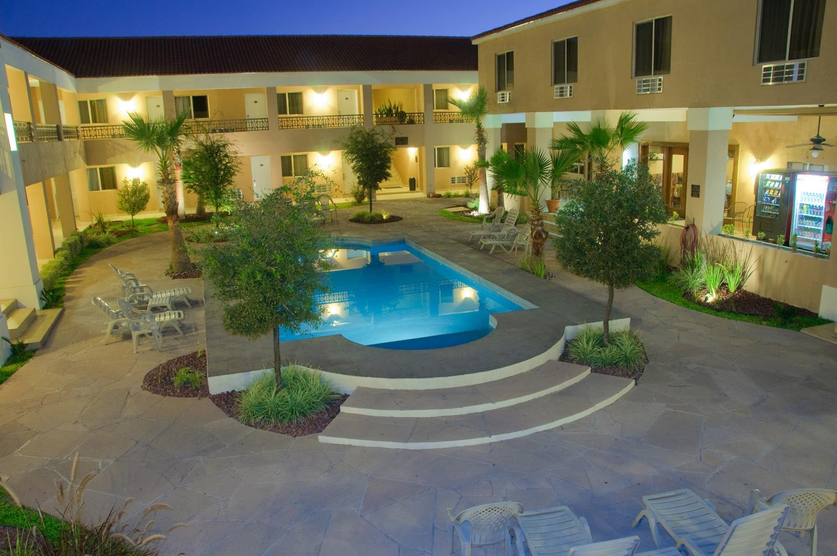 Best Western Cumbres Aeropuerto — photo 4