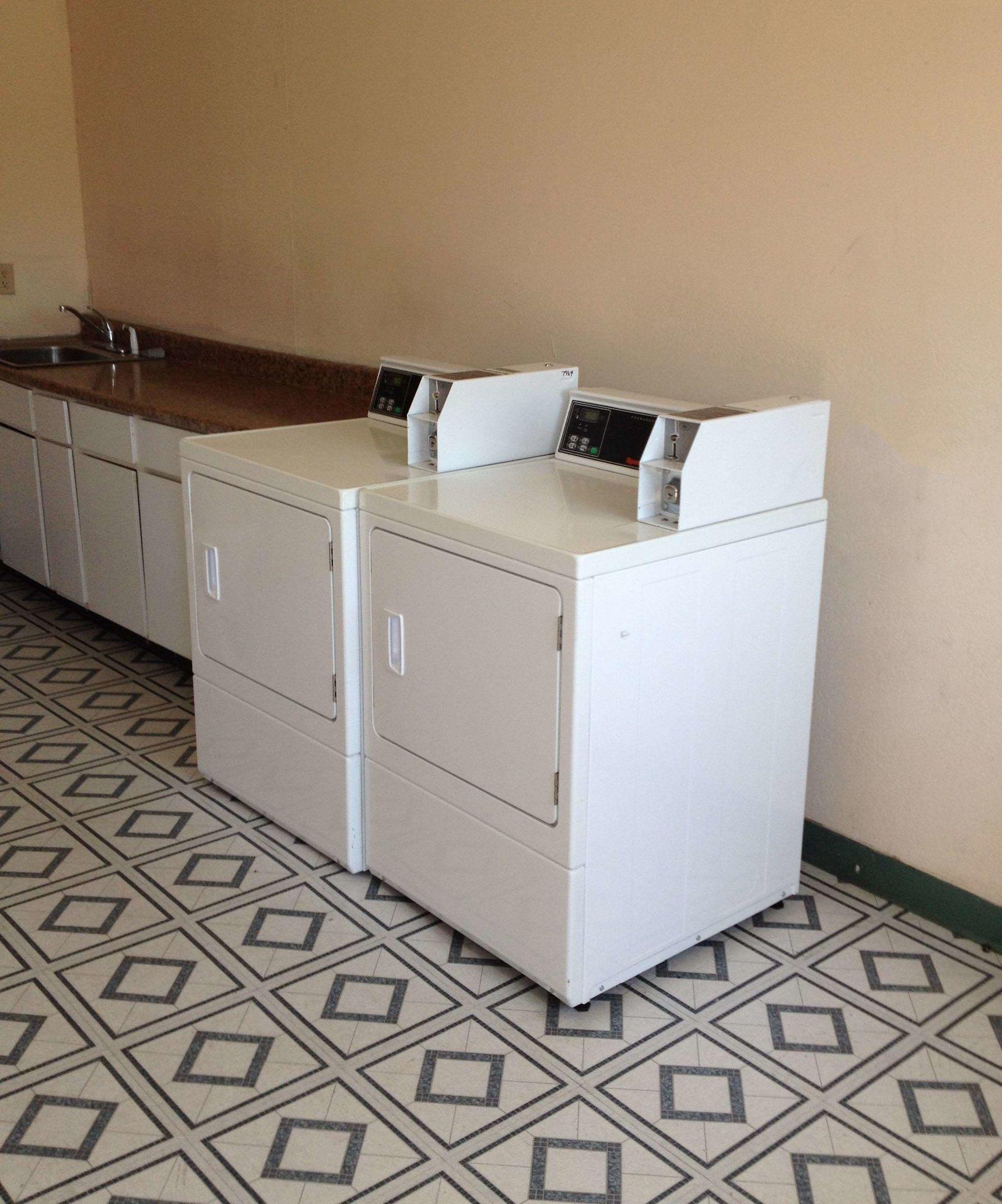 Country Hearth Inn & Suites - Indianapolis — photo 4
