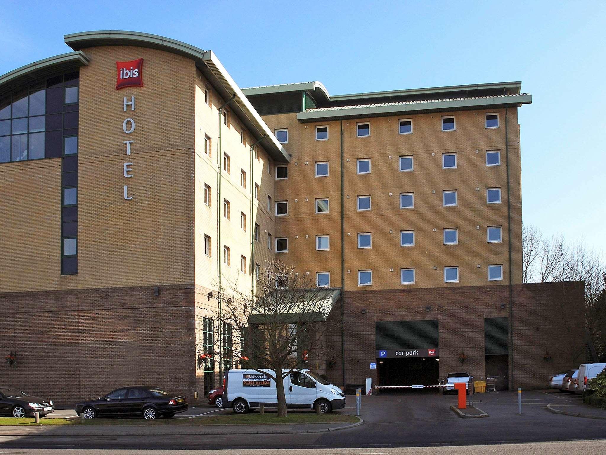ibis London Gatwick Airport Hotel — photo 3