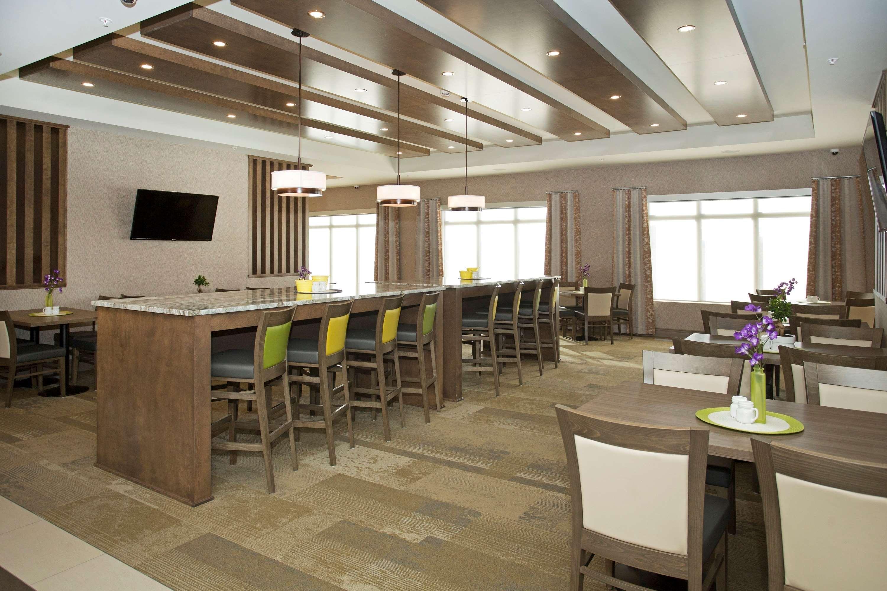 Wingate by Wyndham Calgary Airport — photo 5