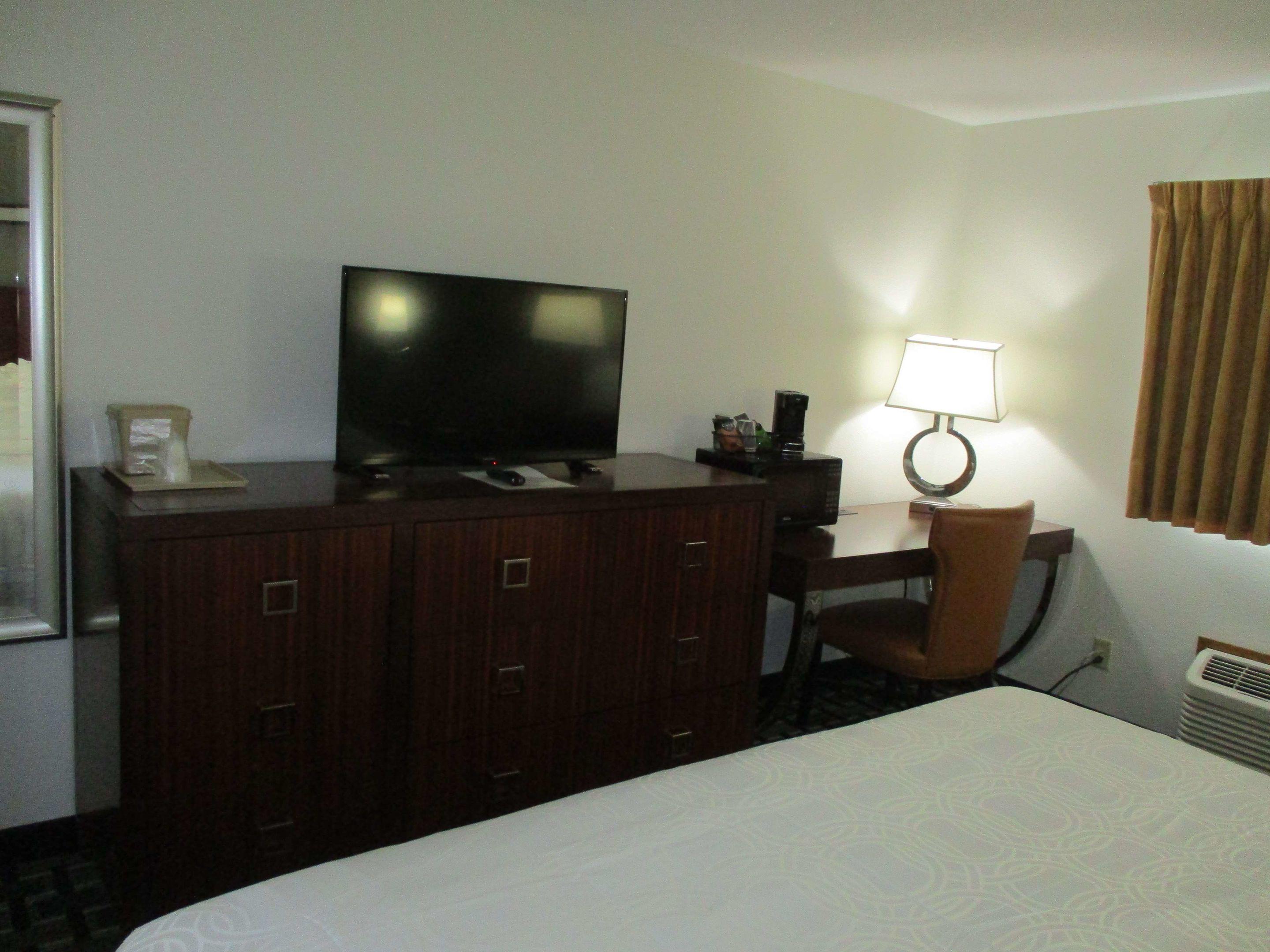 SureStay Hotel by Best Western Manchester — photo 3