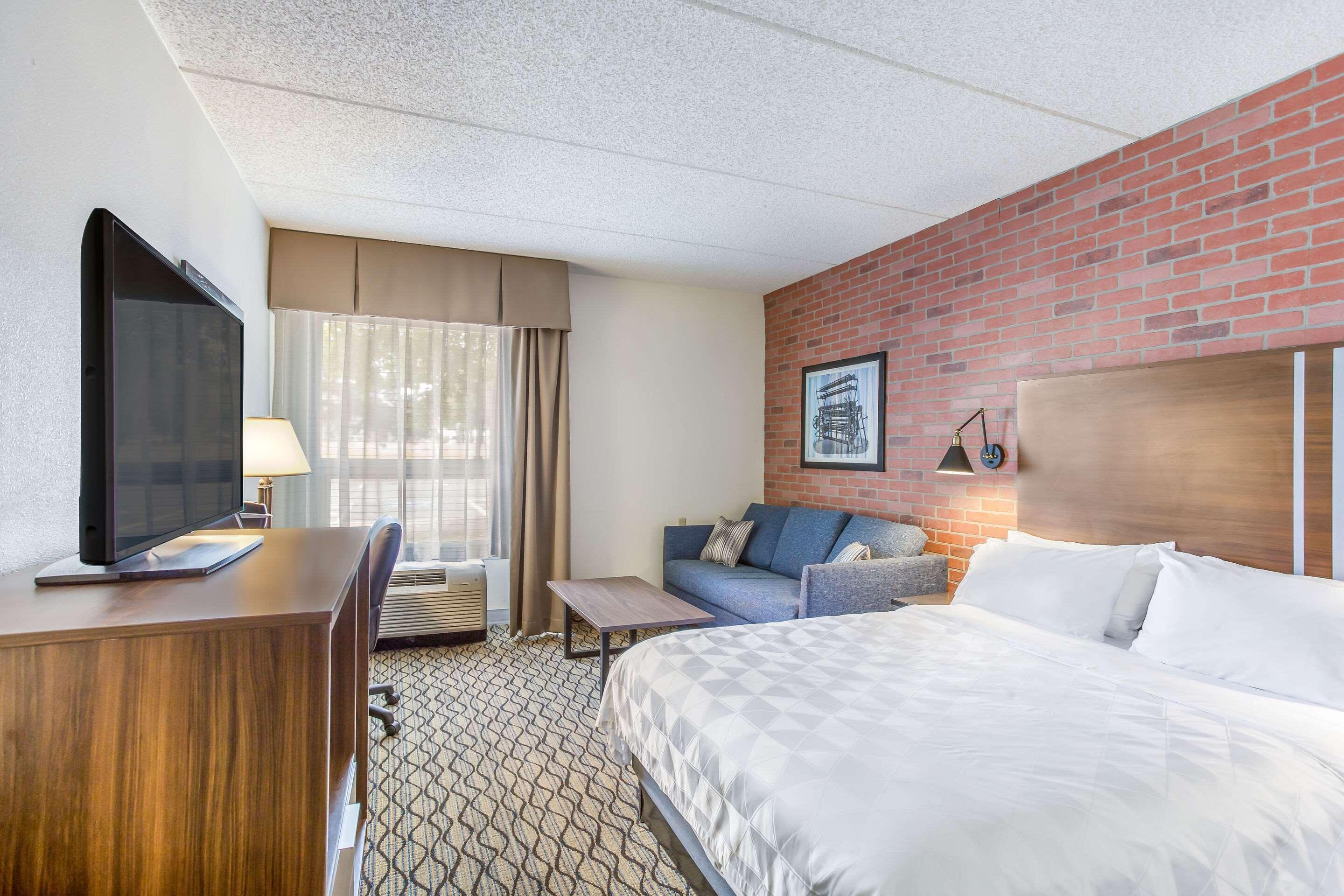 Burrstone Inn, Ascend Hotel Collection — photo 5