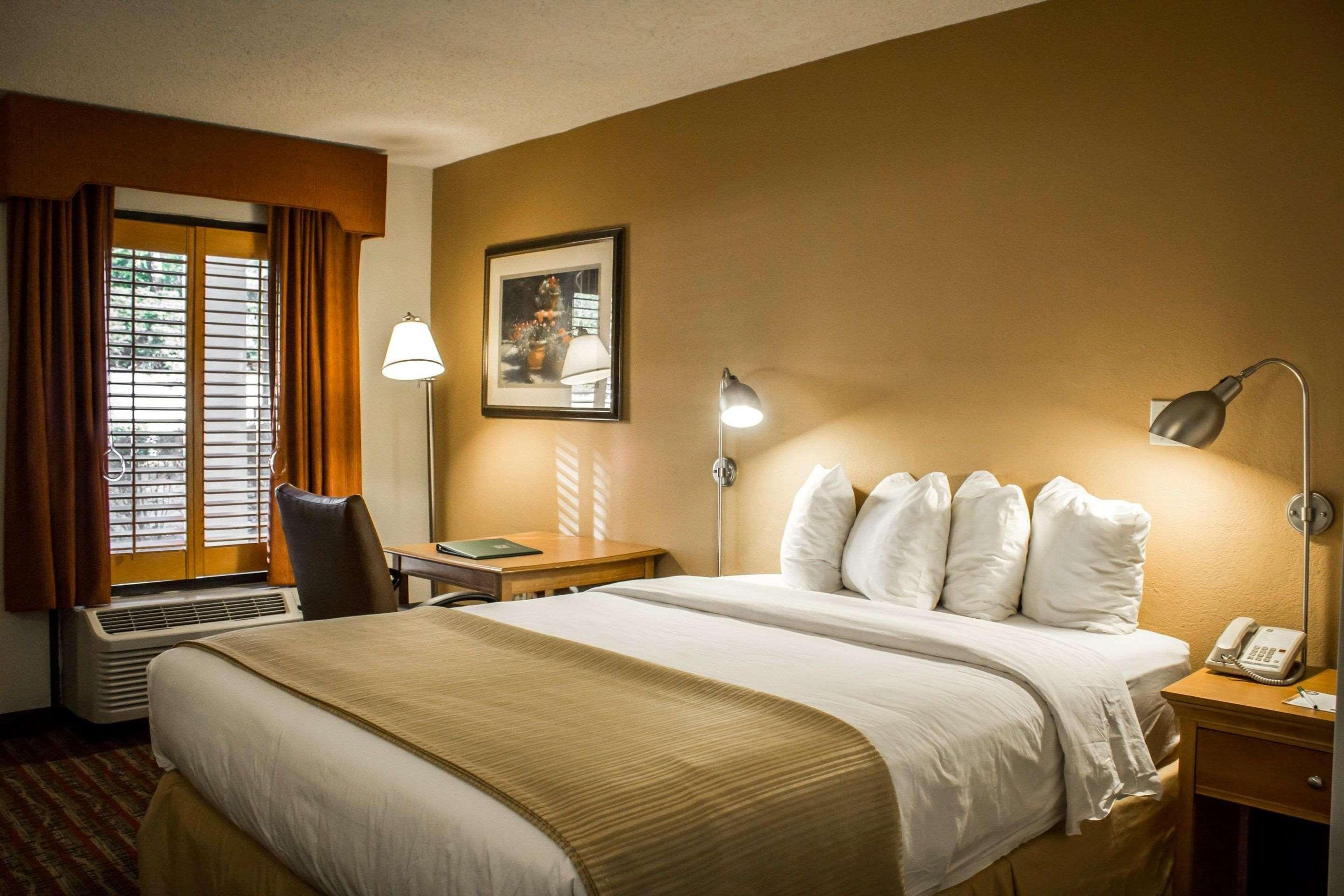 Quality Inn Chapel Hill — photo 4