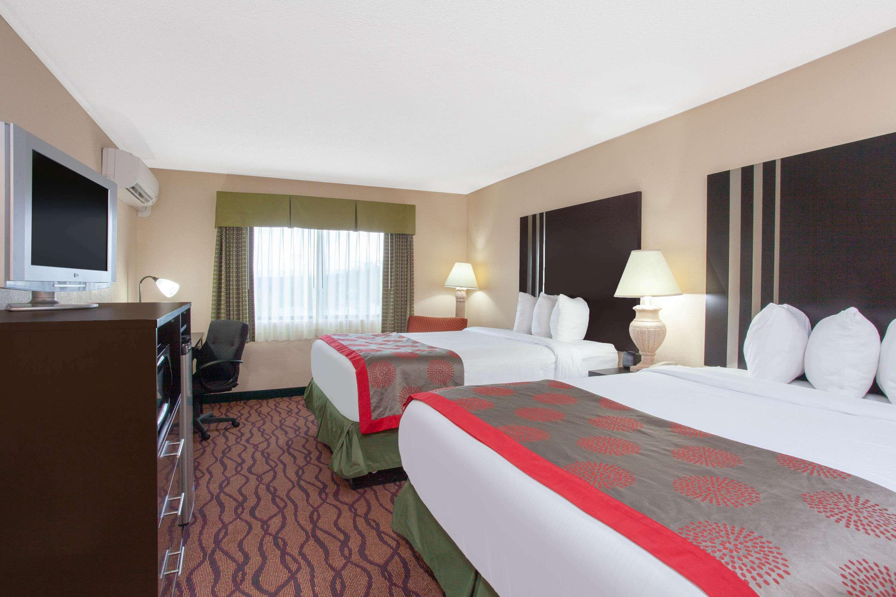 Ramada Inn & Suites Kennedy Space Center — photo 3