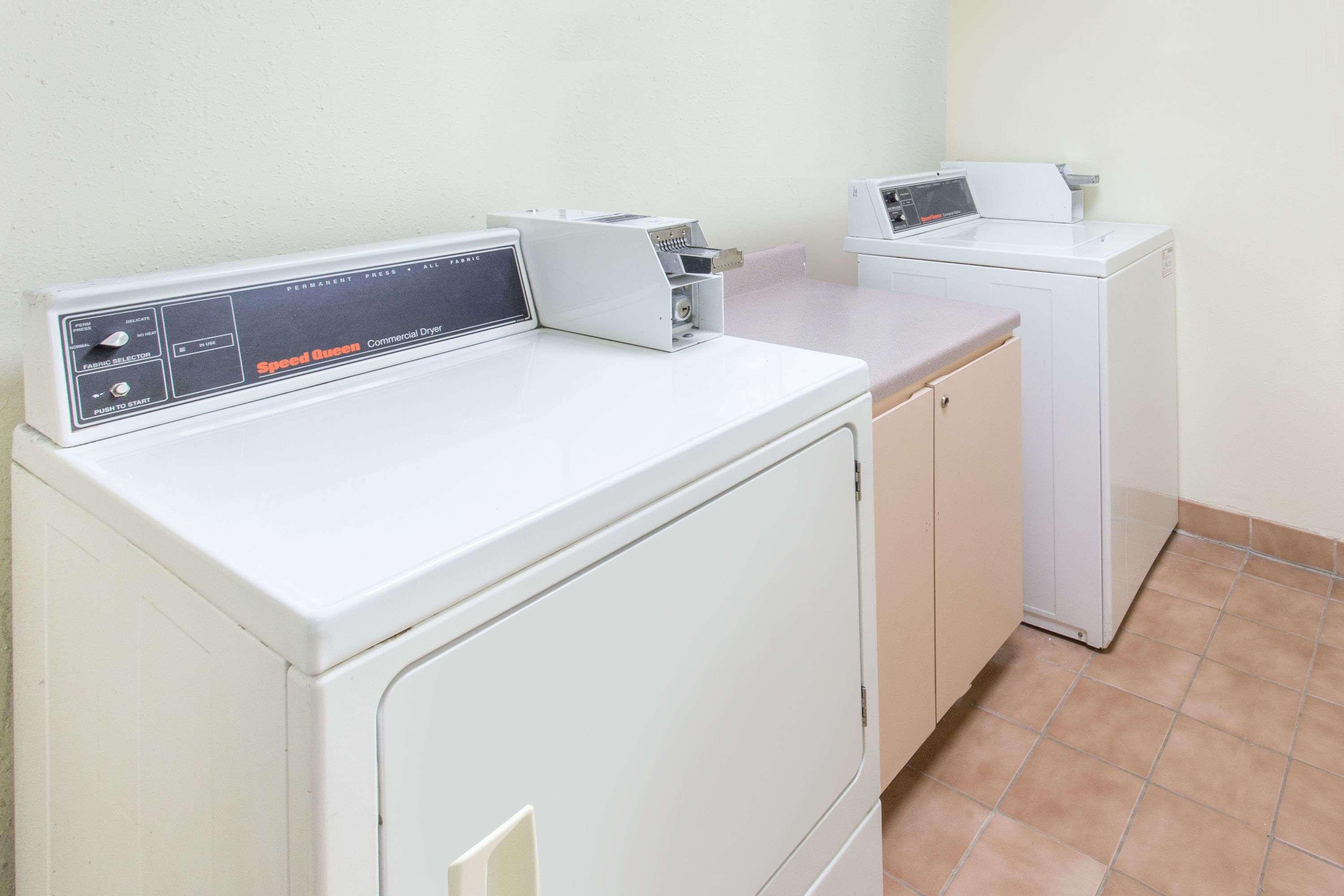 Baymont Inn & Suites Davenport — photo 4
