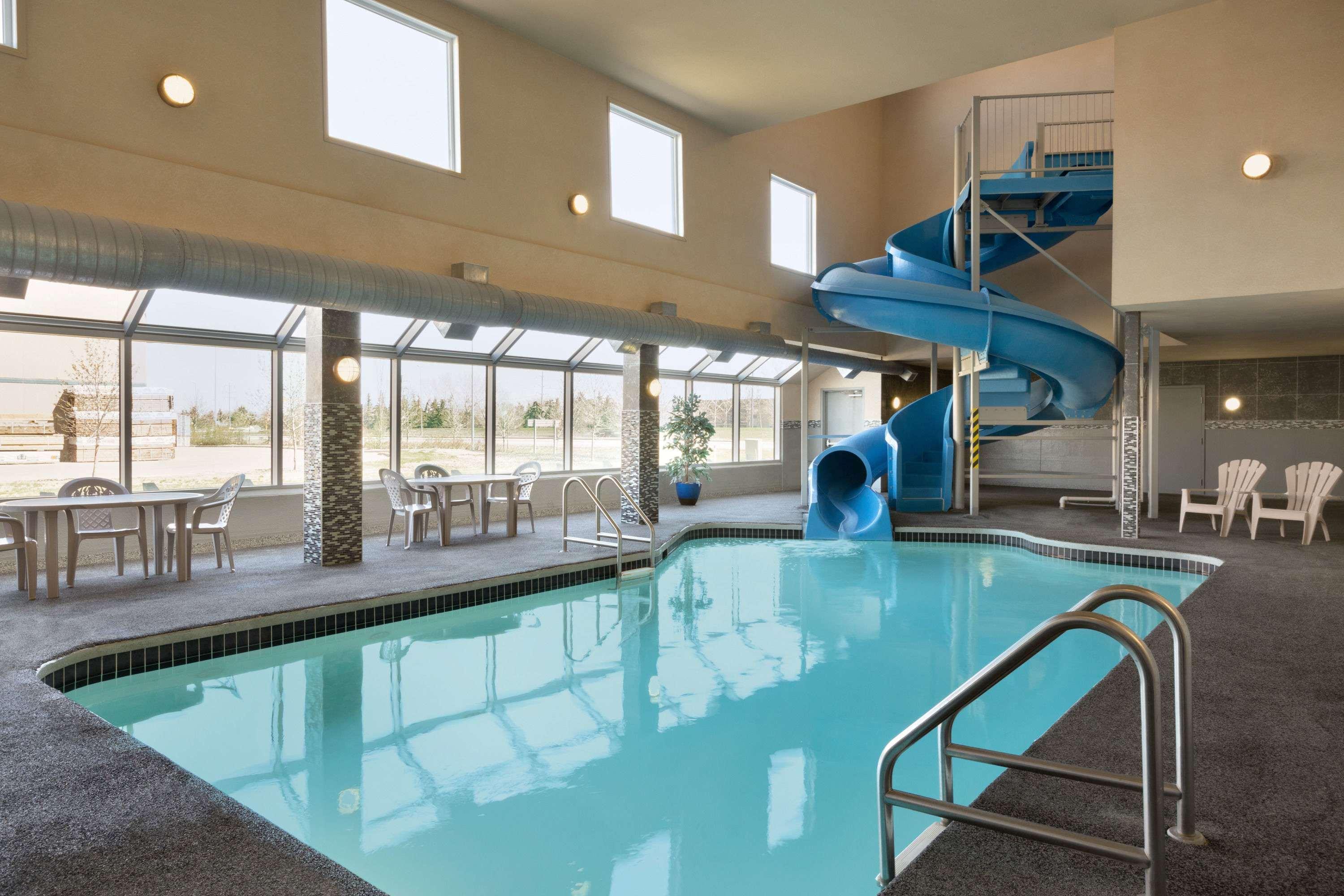 Days Inn - Regina Airport West — photo 5