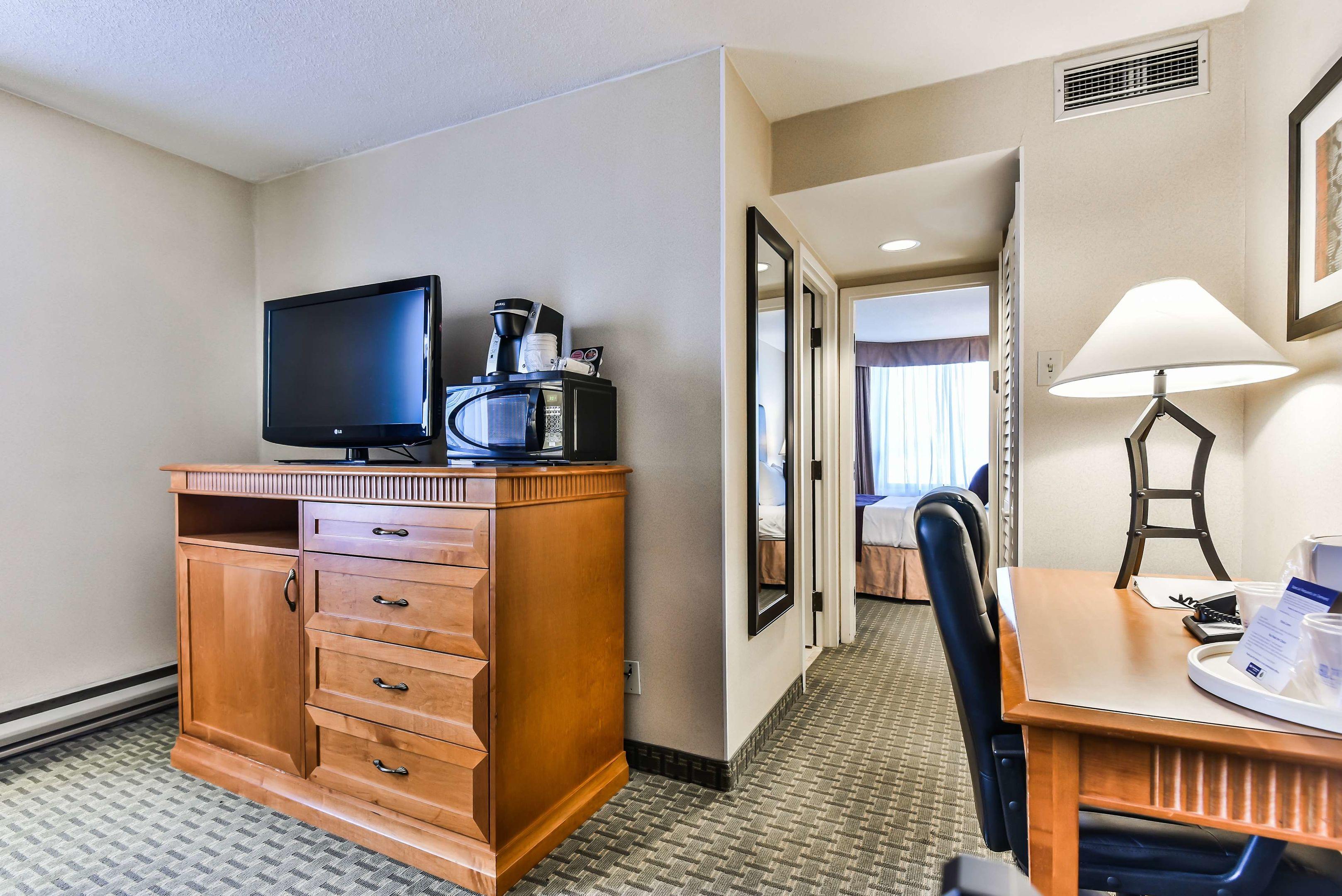 Best Western Plus Cambridge Hotel — photo 4