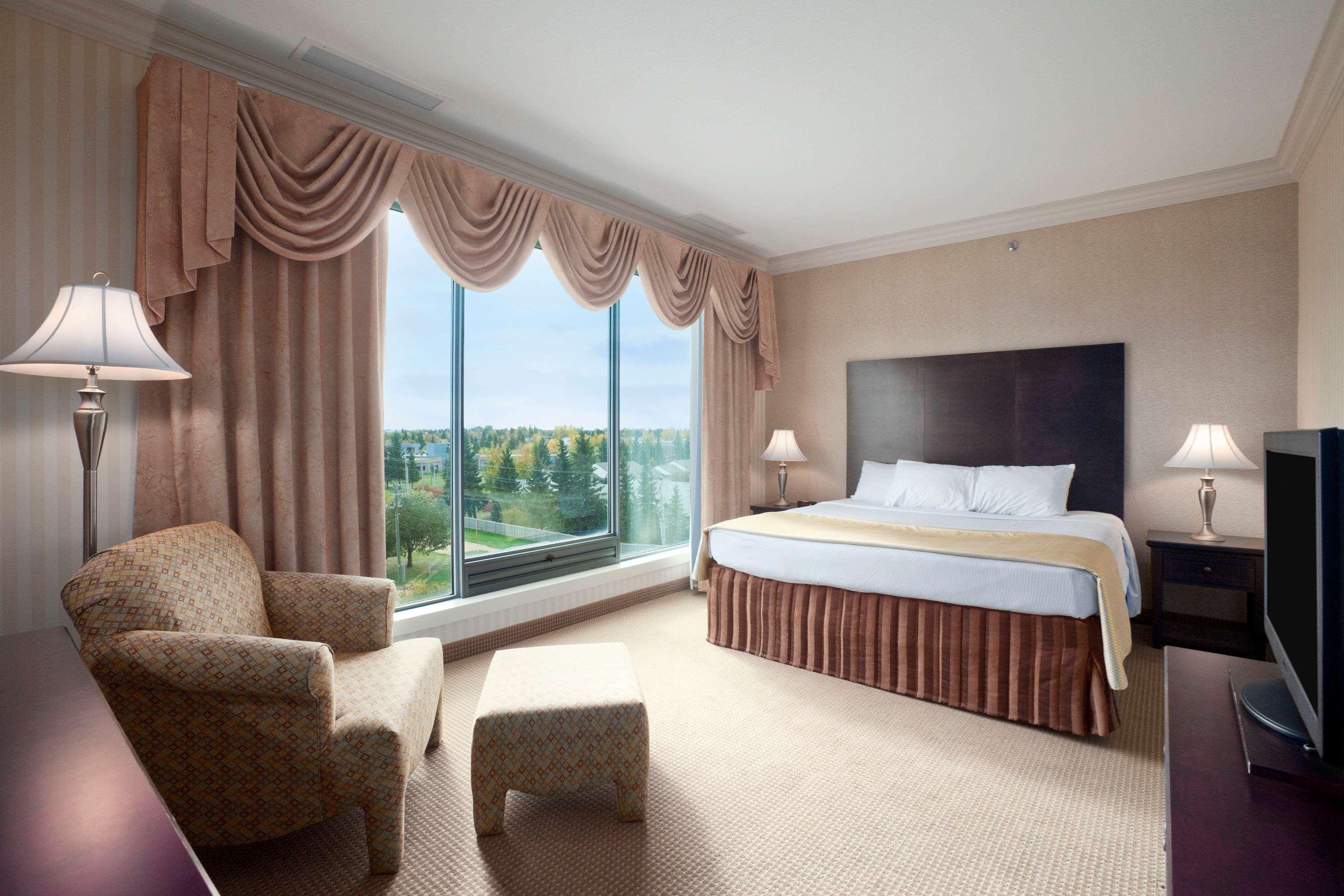 Days Hotel & Suites Lloydminster — photo 5