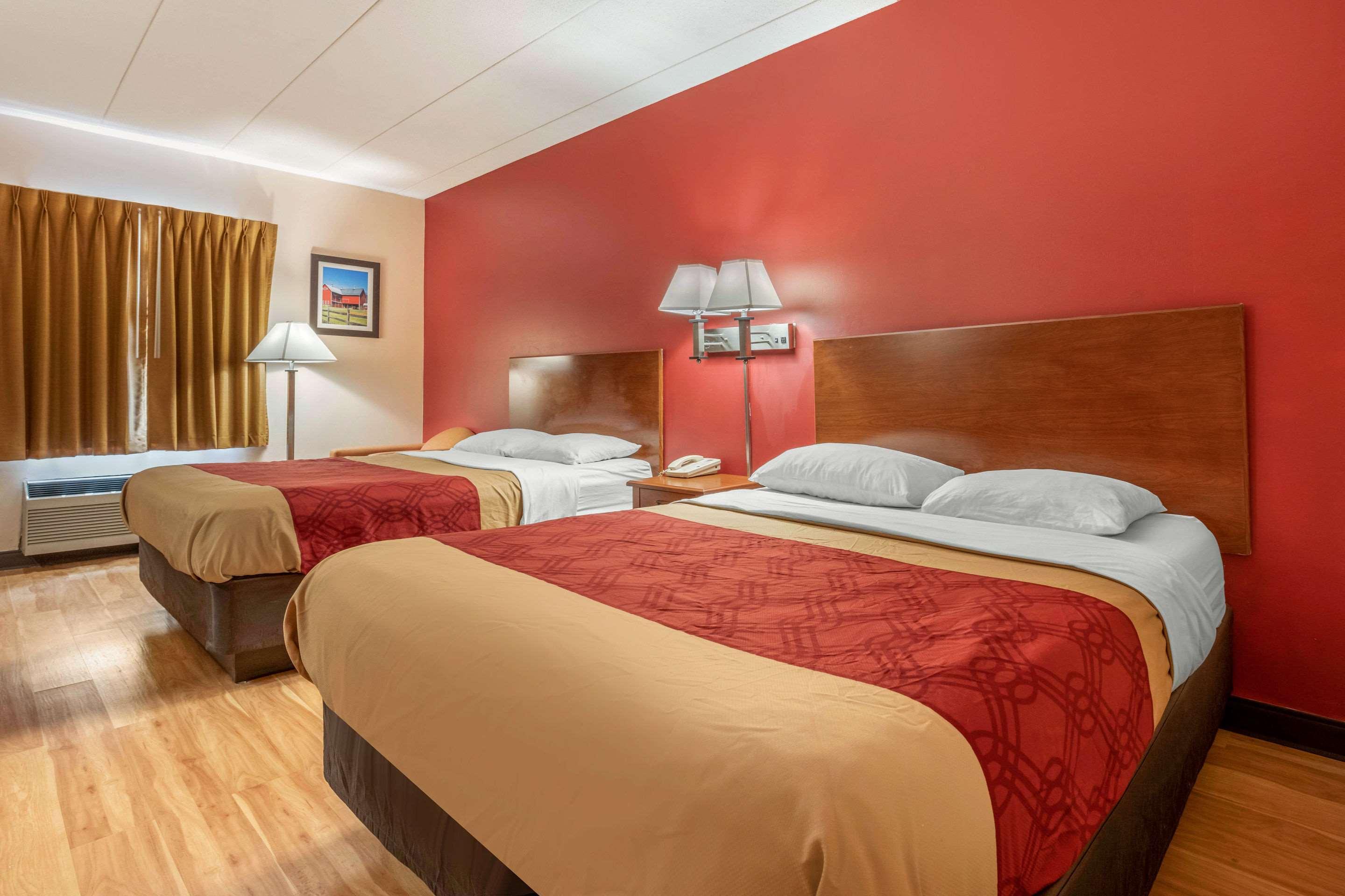 Econo Lodge — photo 4