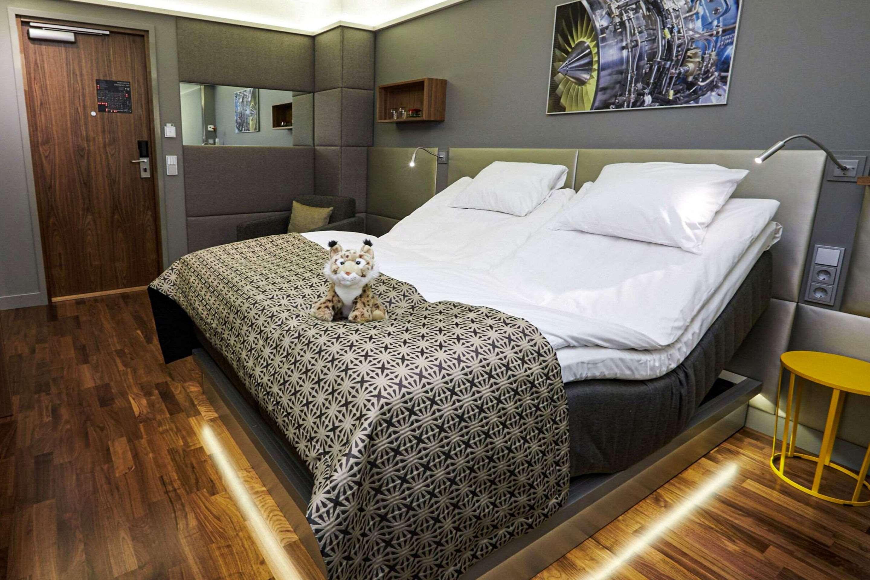 GLO Hotel Airport — photo 3
