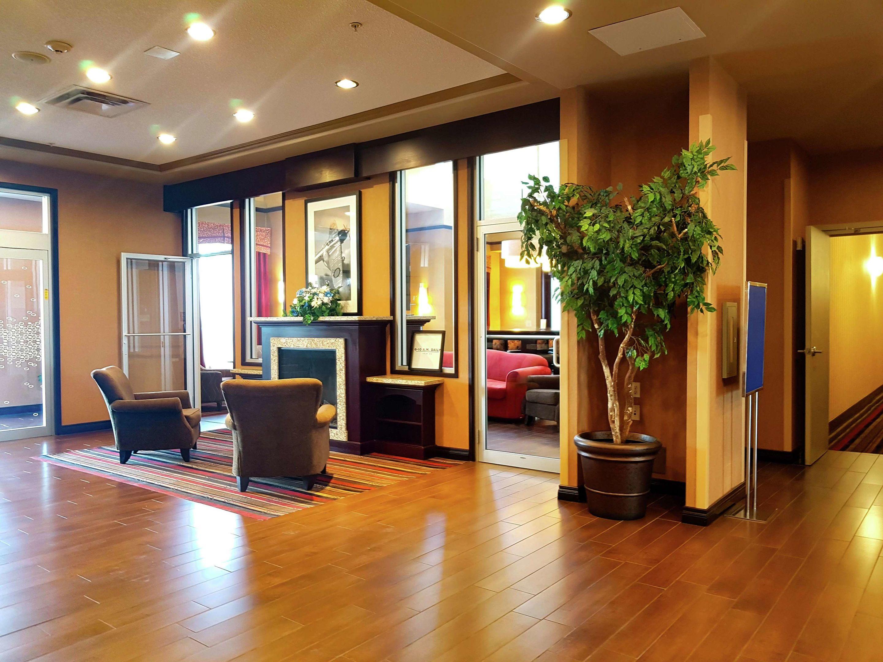 Hampton Inn & Suites by Hilton Edmonton International Airport — photo 5