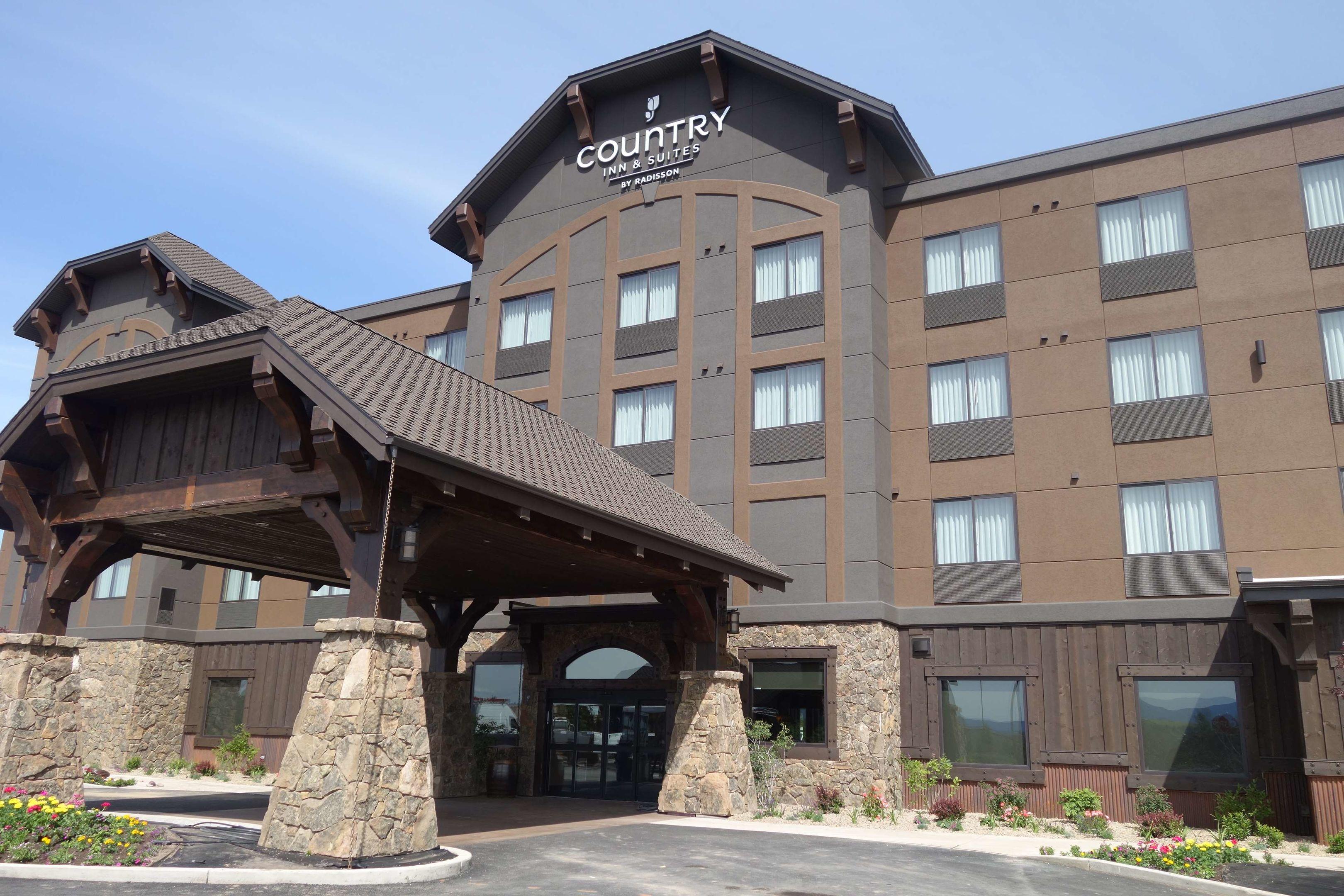 Country Inn & Suites by Radisson Kalispell MT Glacier Lodge