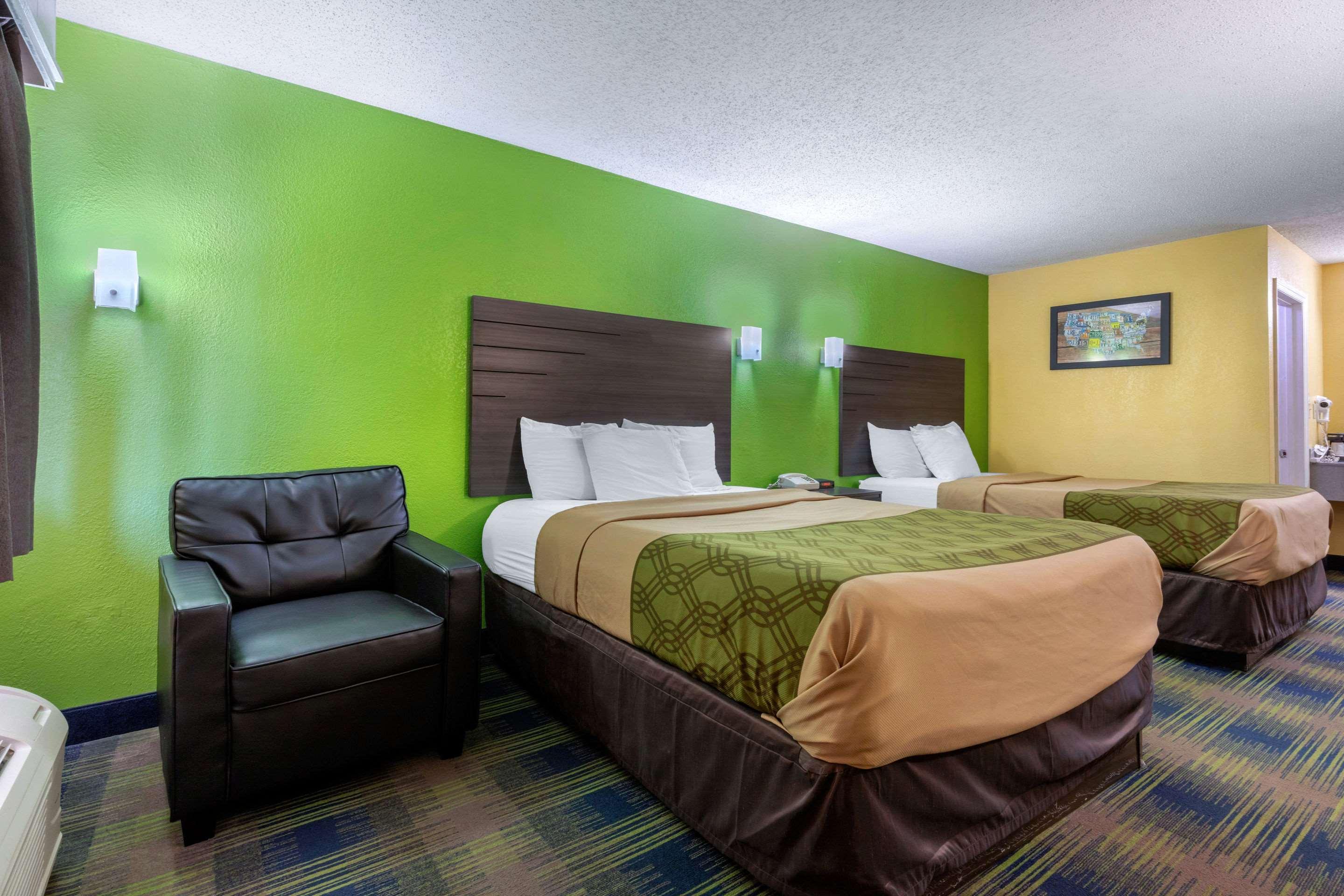 Econo Lodge — photo 4