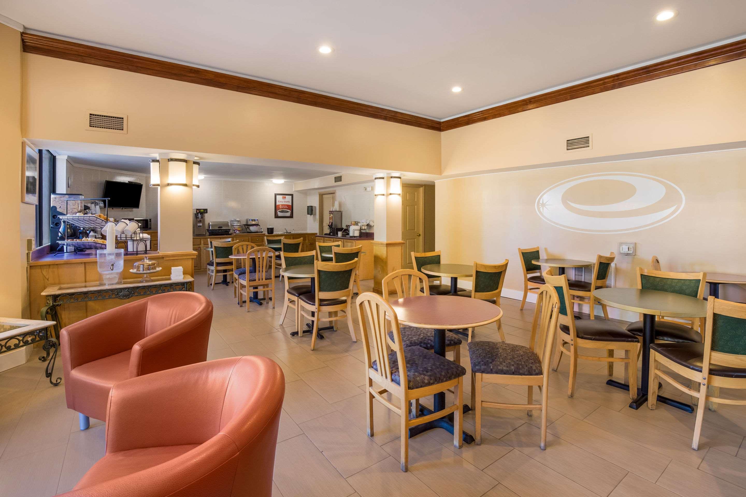 Econo Lodge — photo 5