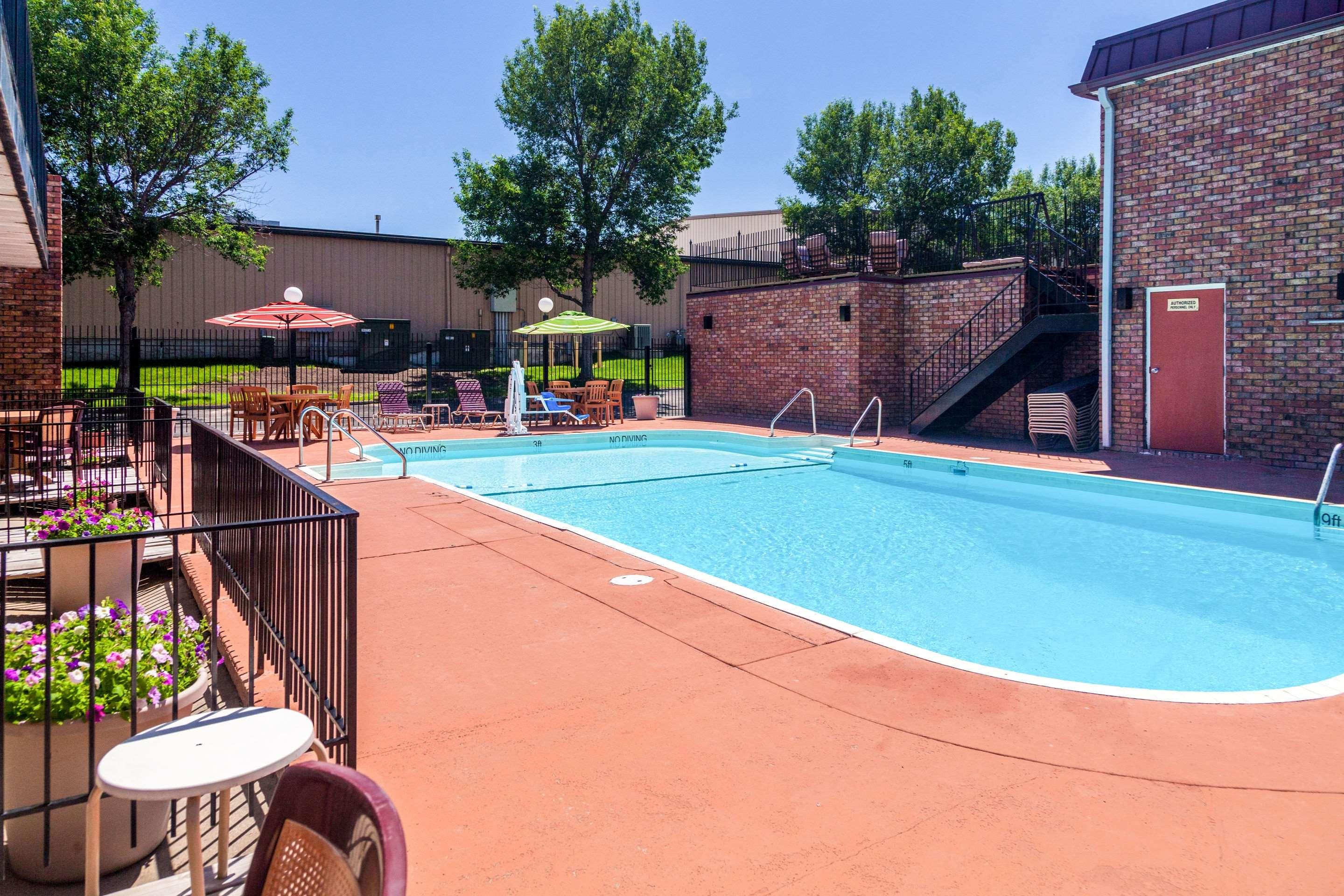 Quality Inn & Suites — photo 5