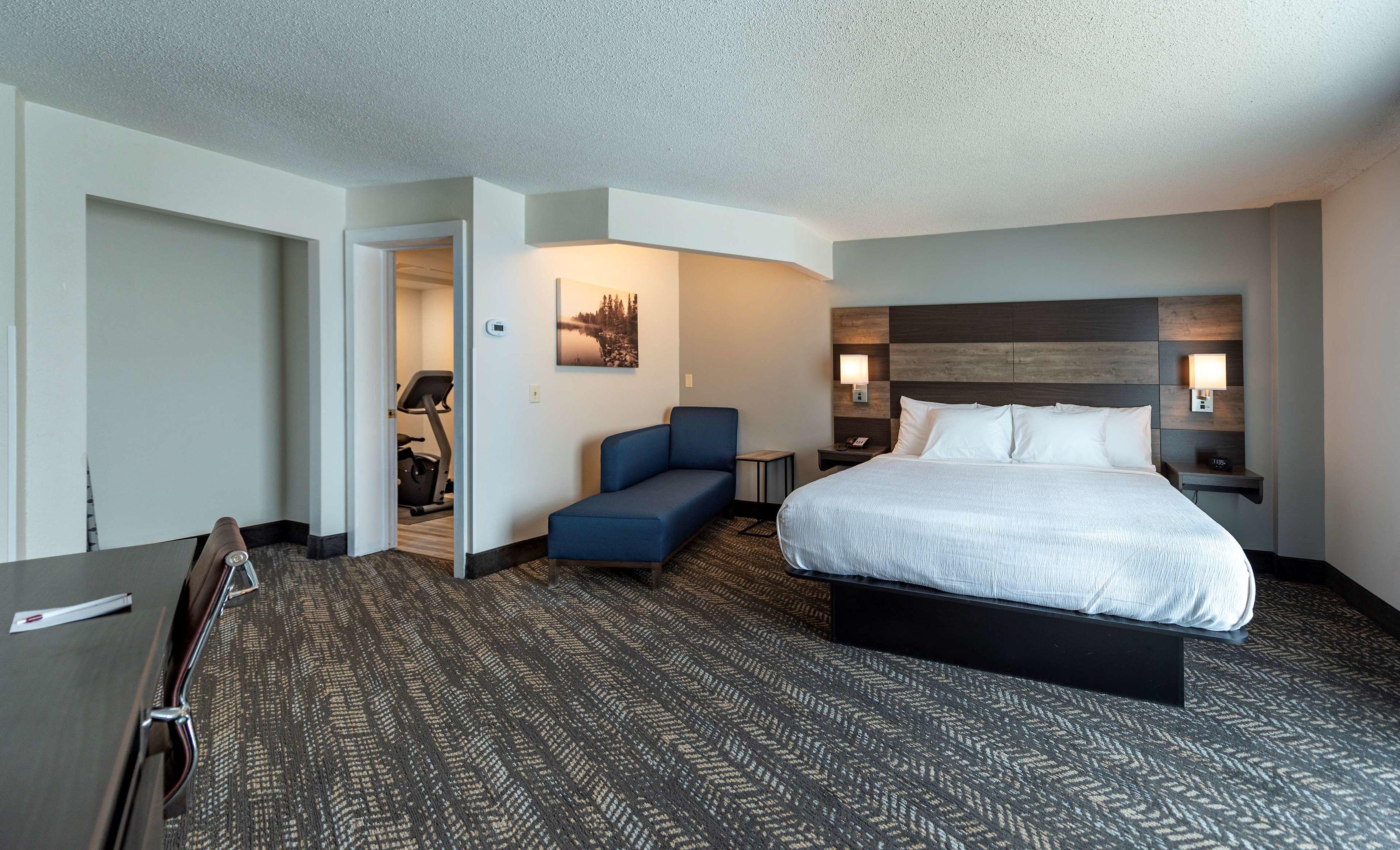 Plaza Hotel and Suites Wausau — photo 4