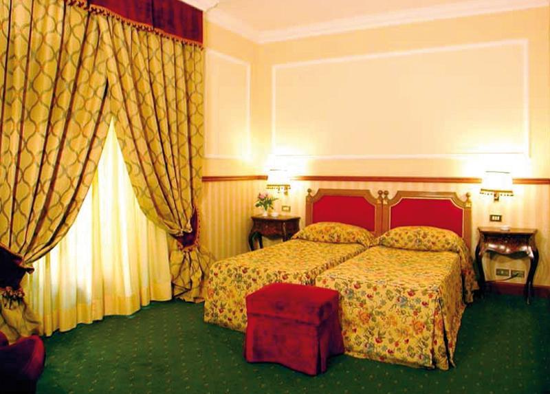 Savoy — photo 4