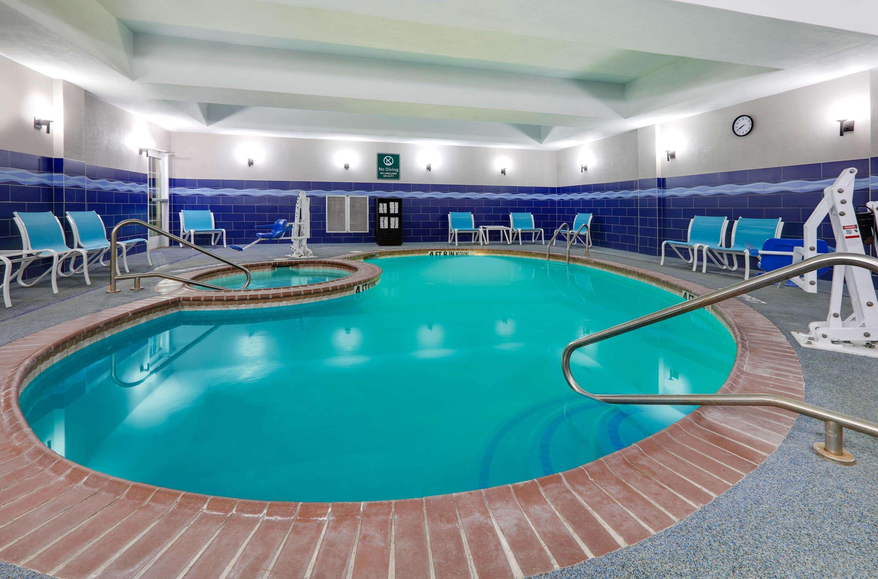 La Quinta Inn & Suites Denton University Drive — photo 3