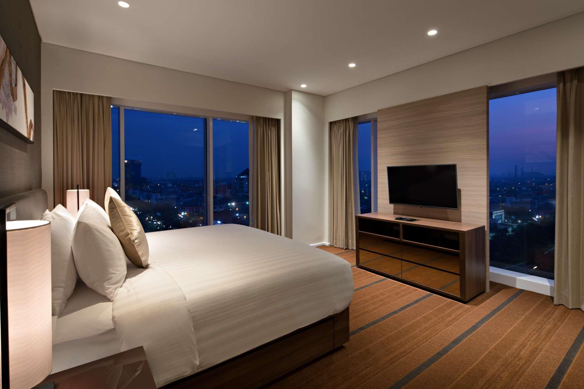 Oakwood Hotel & Residence Surabaya — photo 5