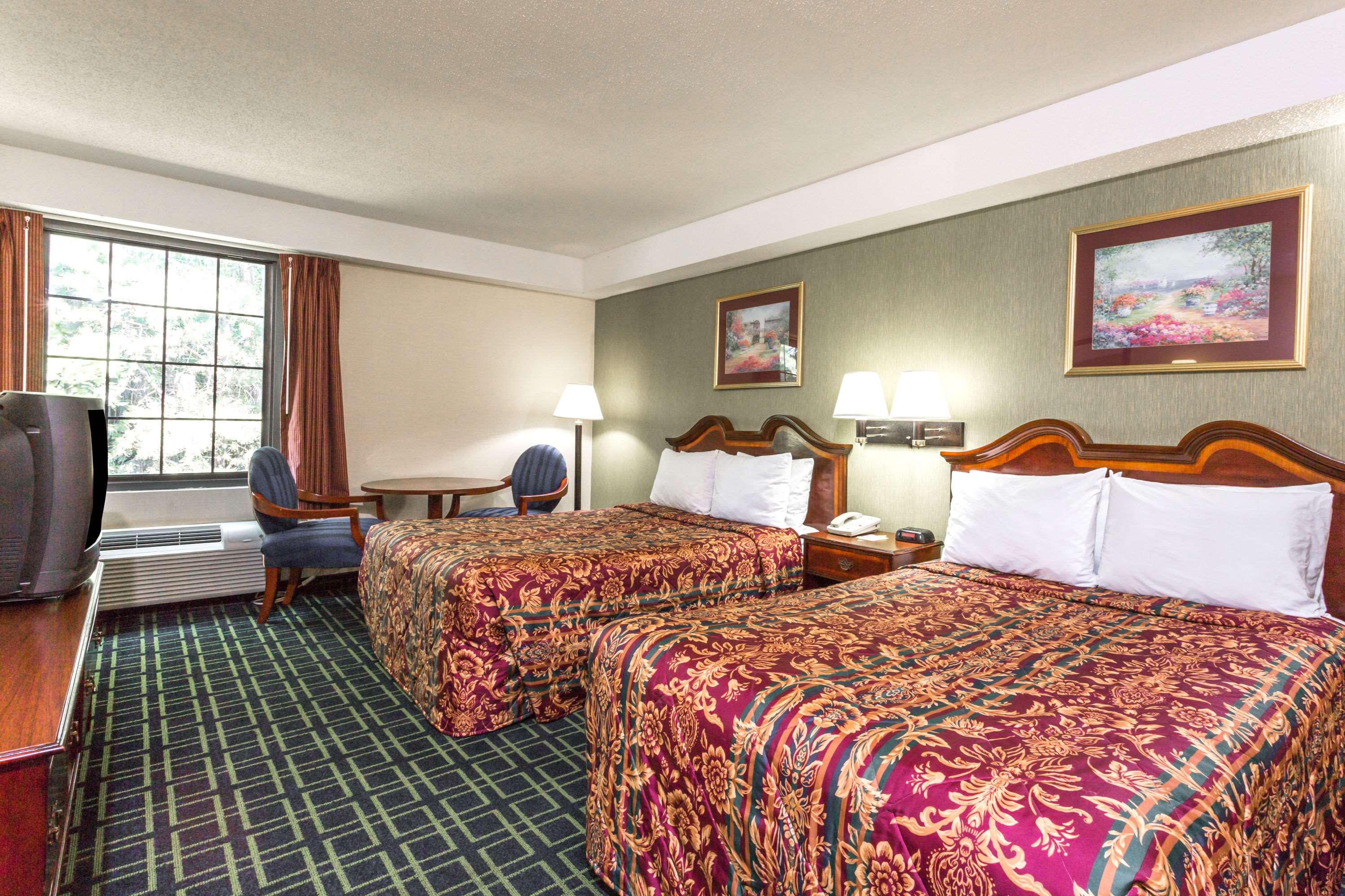 Days Inn by Wyndham Dumfries Quantico — photo 5