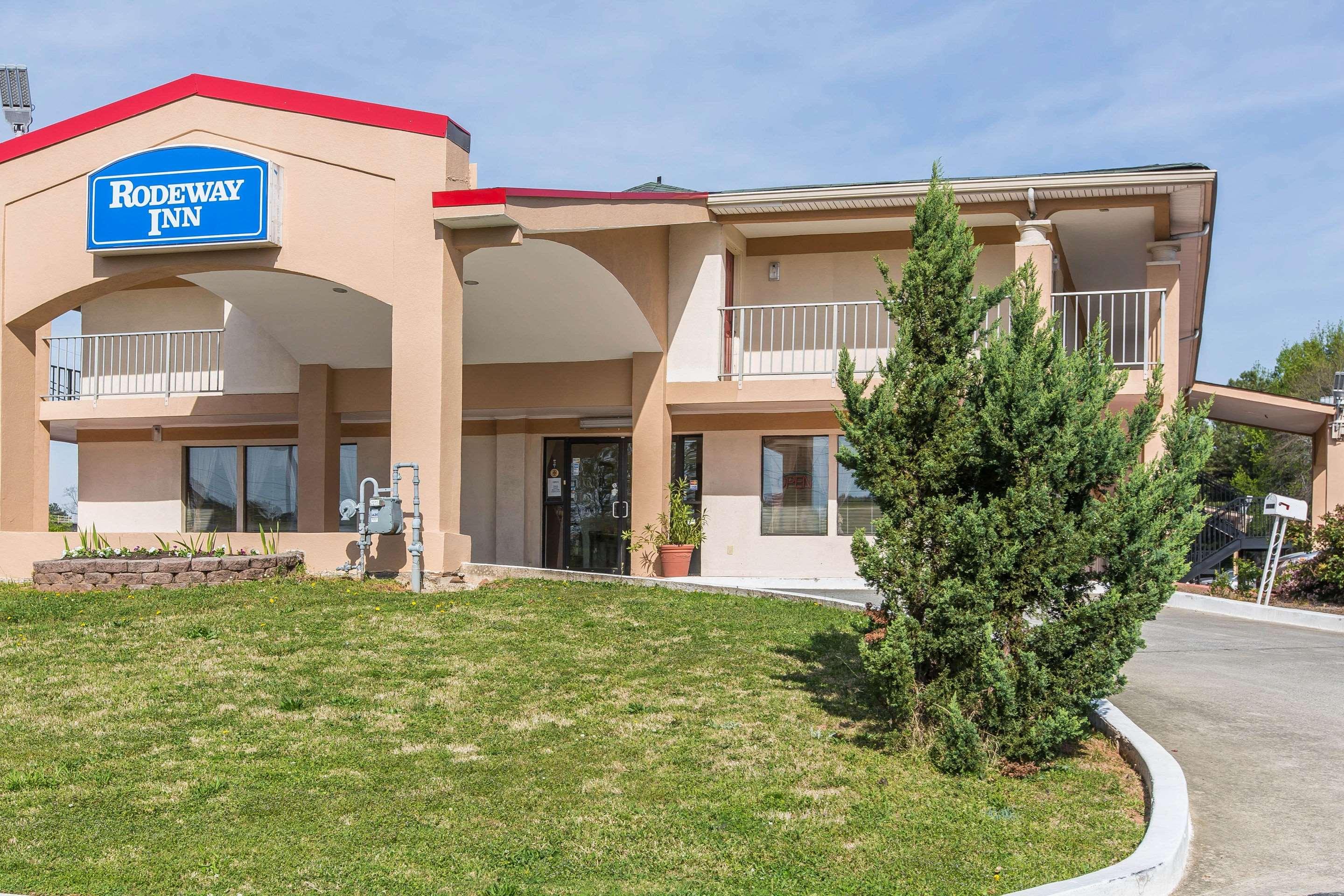 Rodeway Inn & Suites Marietta — photo 3
