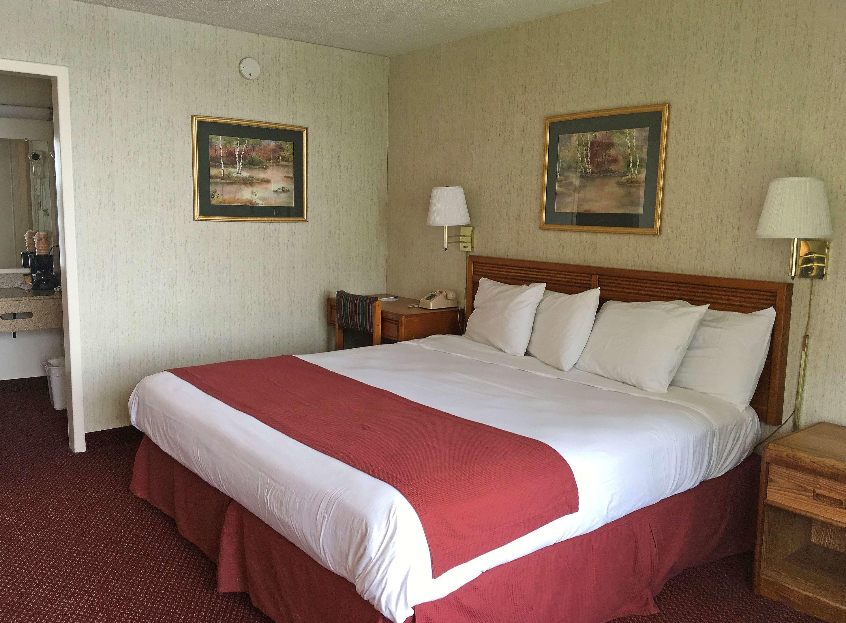 Americas Best Value Inn-Pell City/Riverside — photo 3