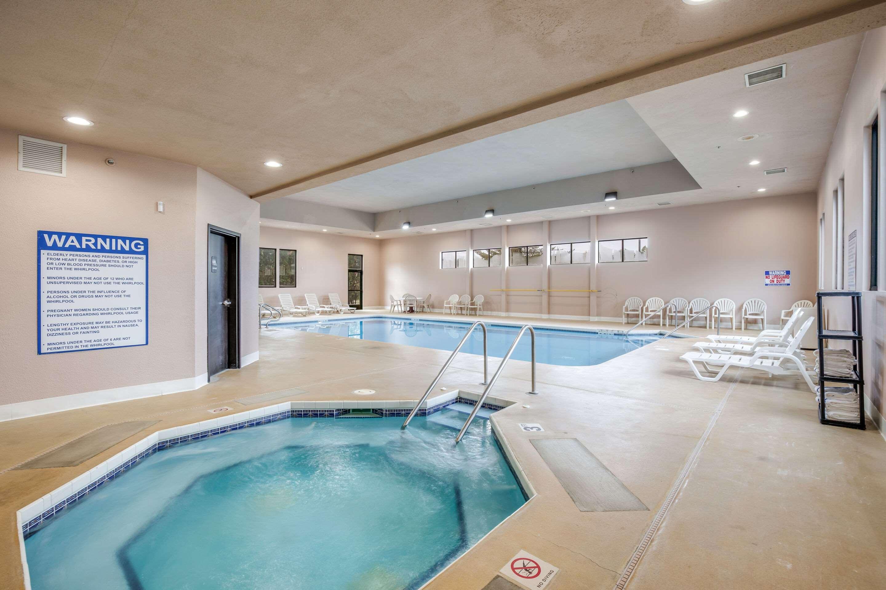 Rodeway Inn & Suites — photo 5