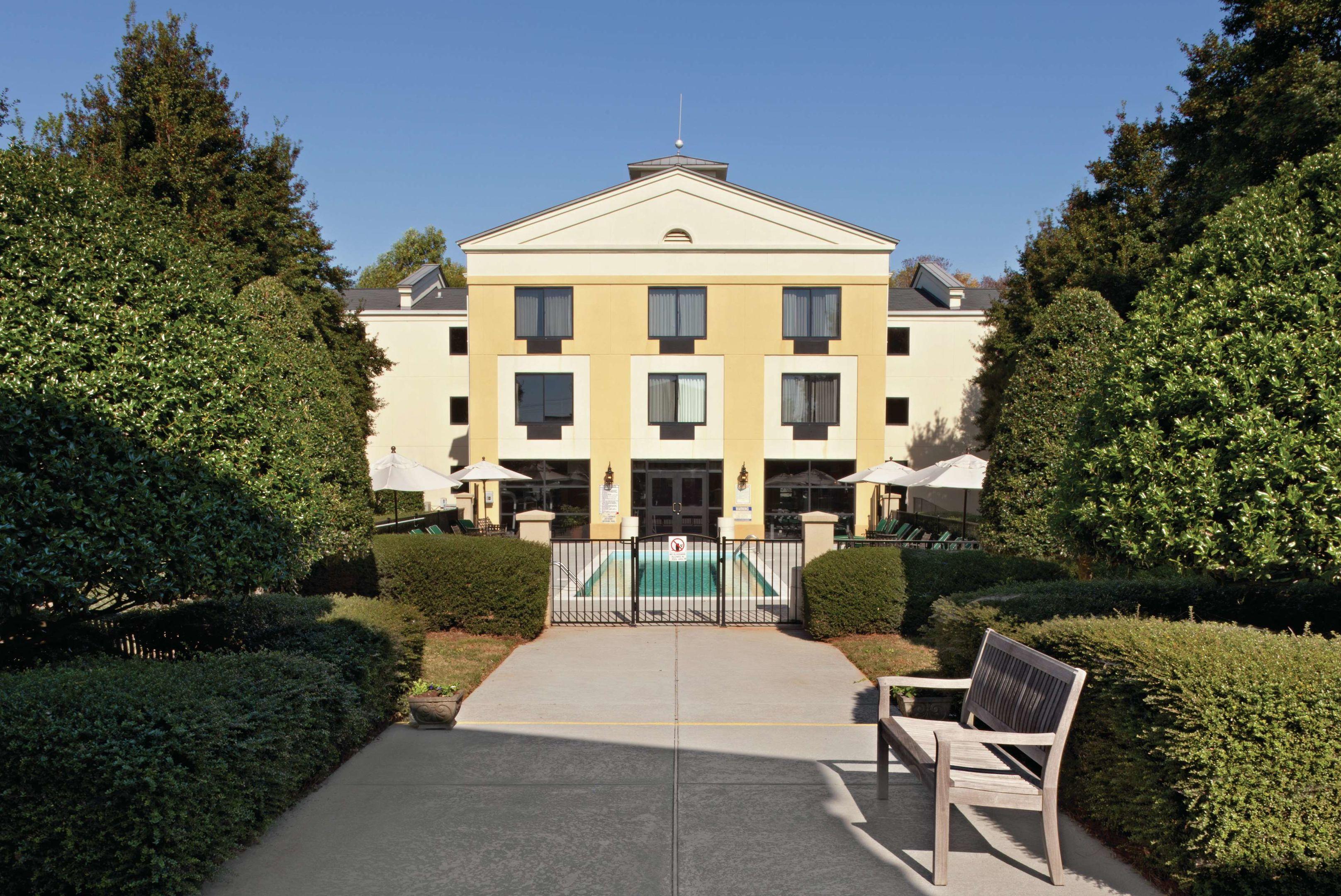 DoubleTree by Hilton Hotel Charlotte Airport — photo 3