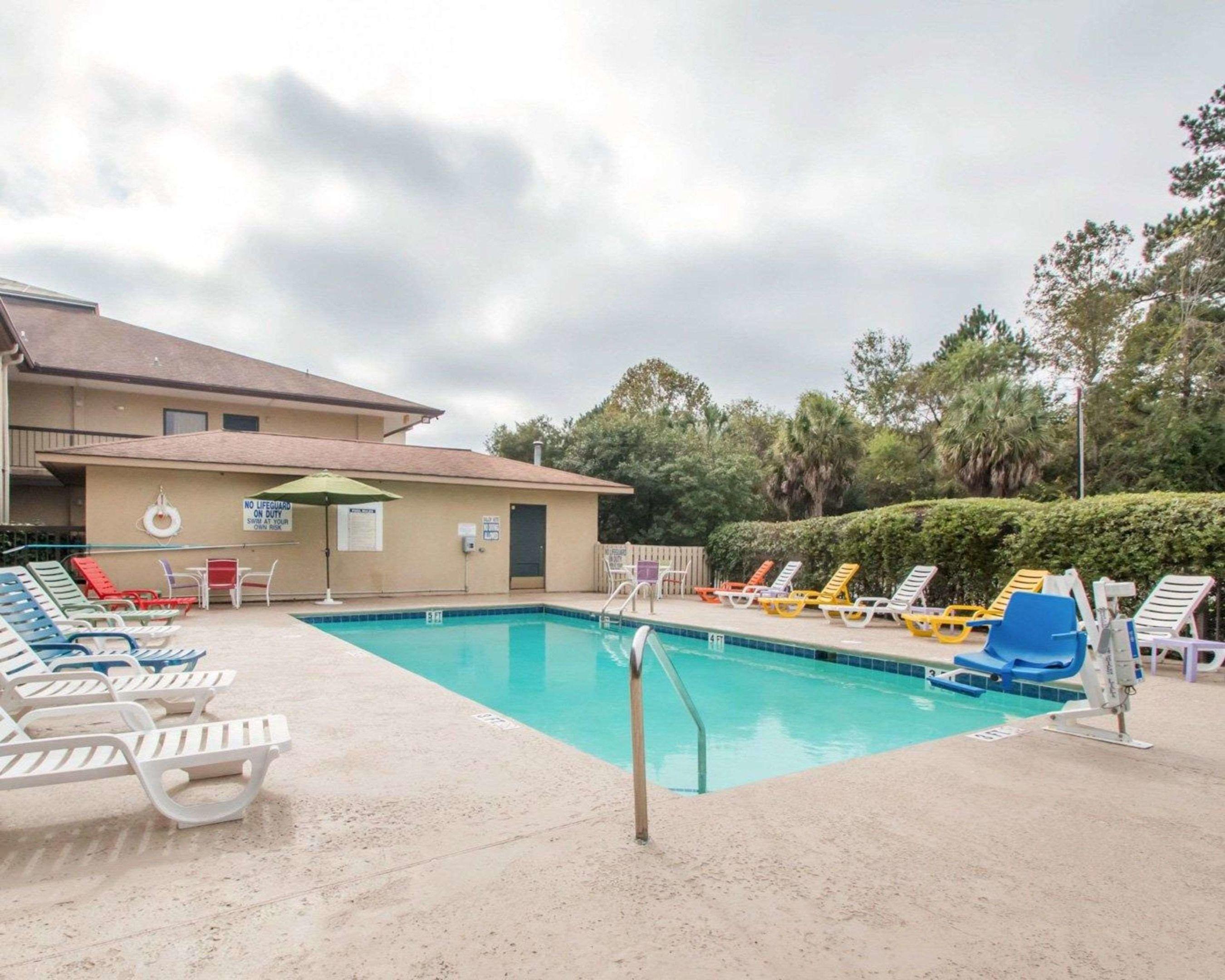 Quality Inn & Suites — photo 4