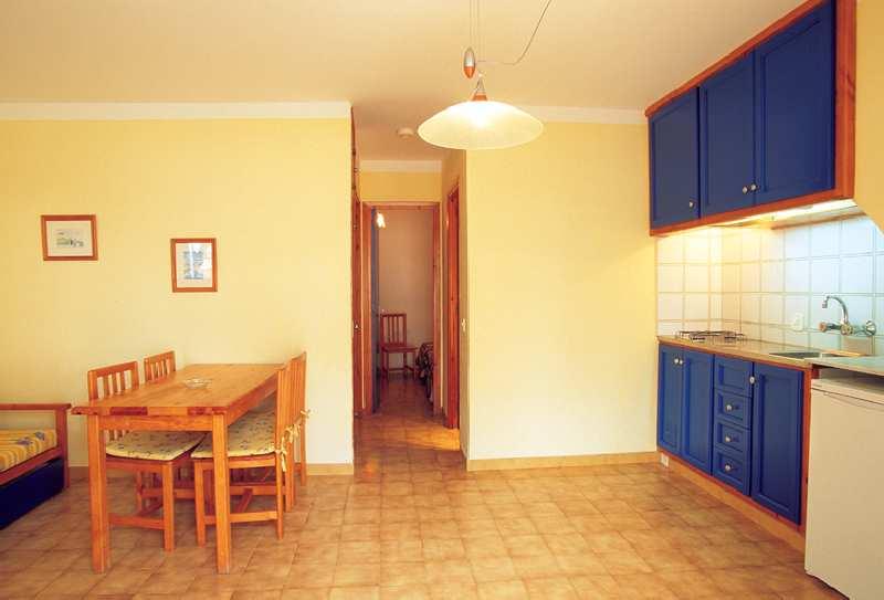 Cales de Ponent Apartments — photo 4
