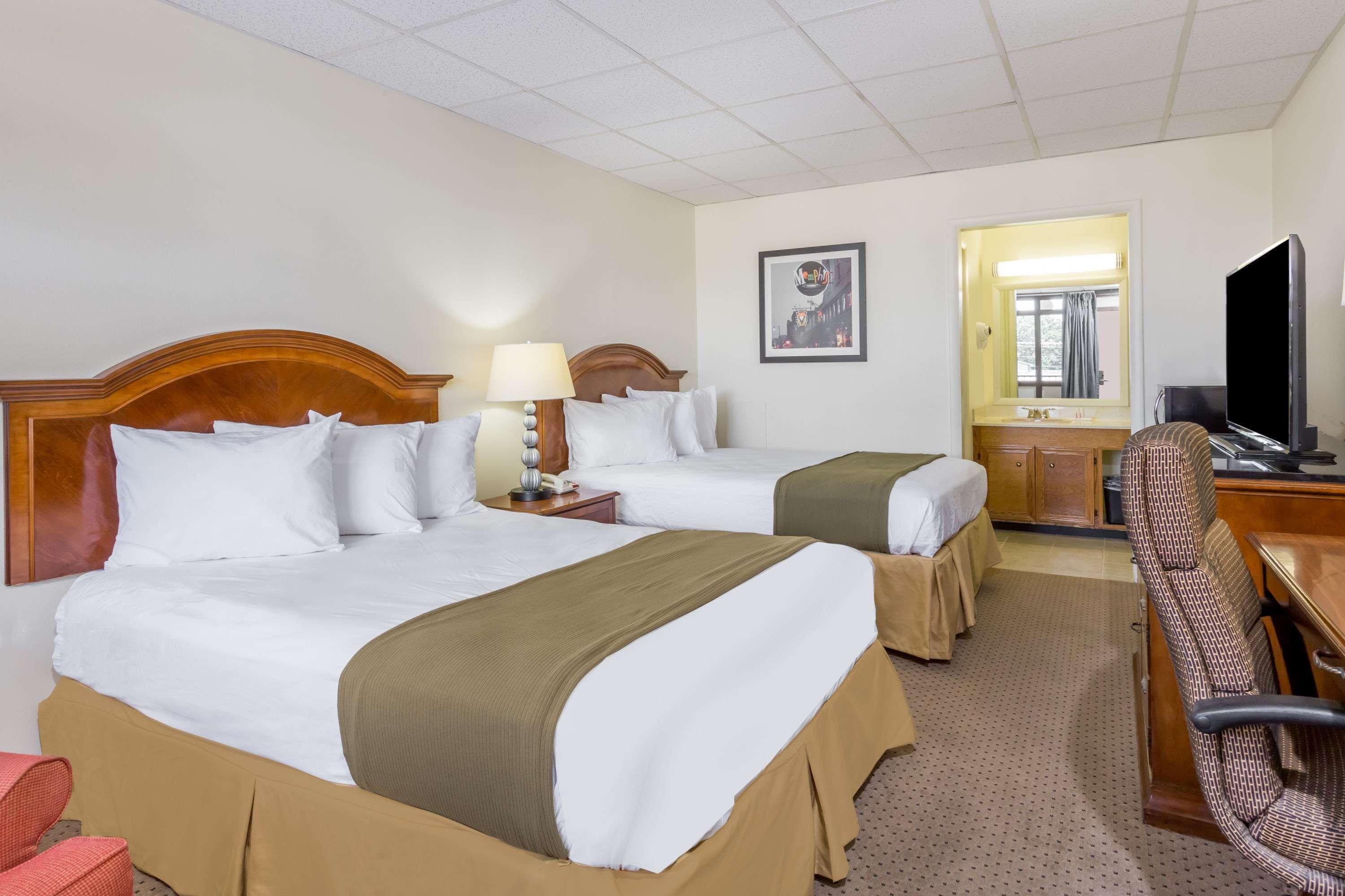 Days Inn Bedford — photo 5
