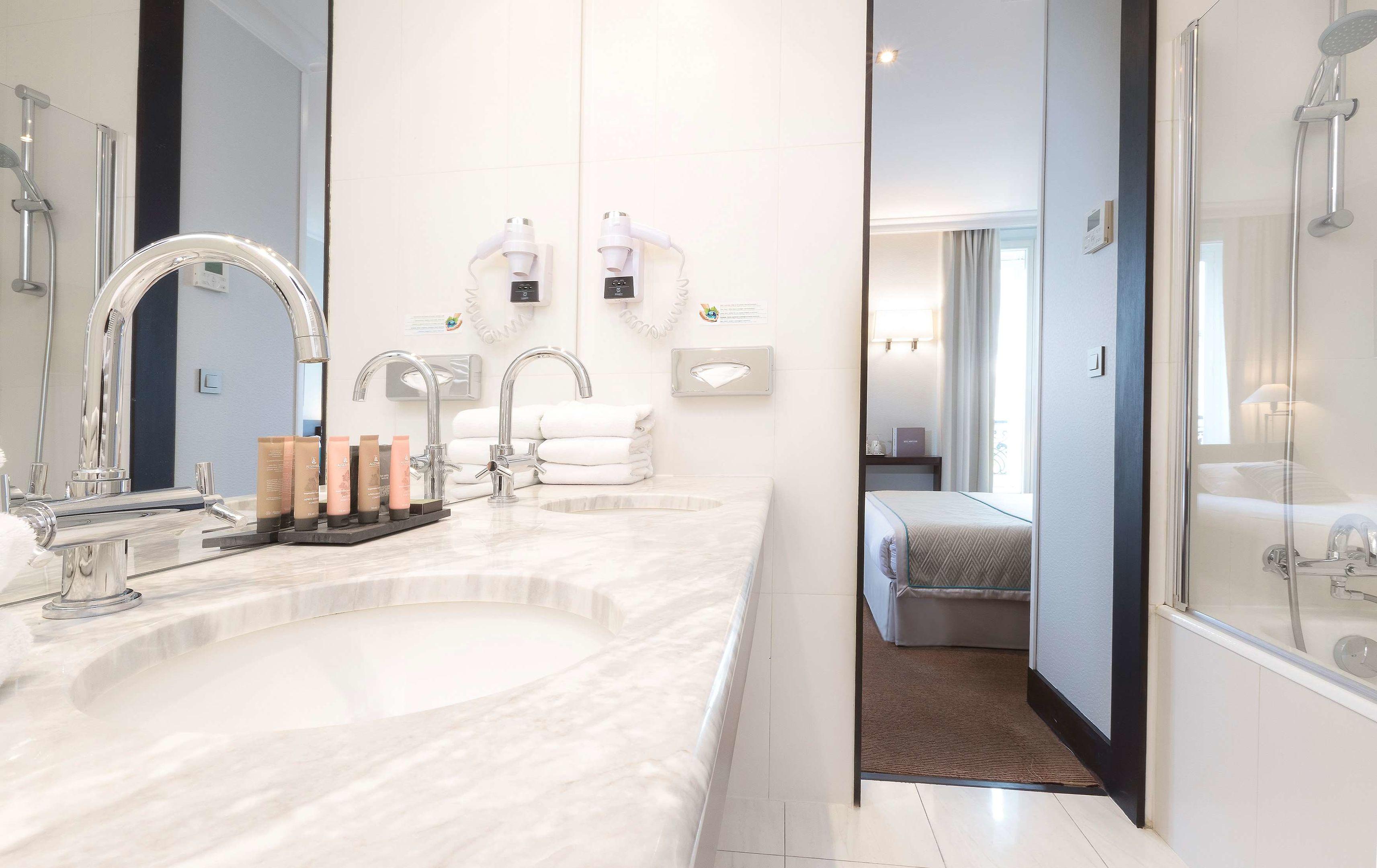 Montfleuri Hotel Arc de Triomphe — photo 4