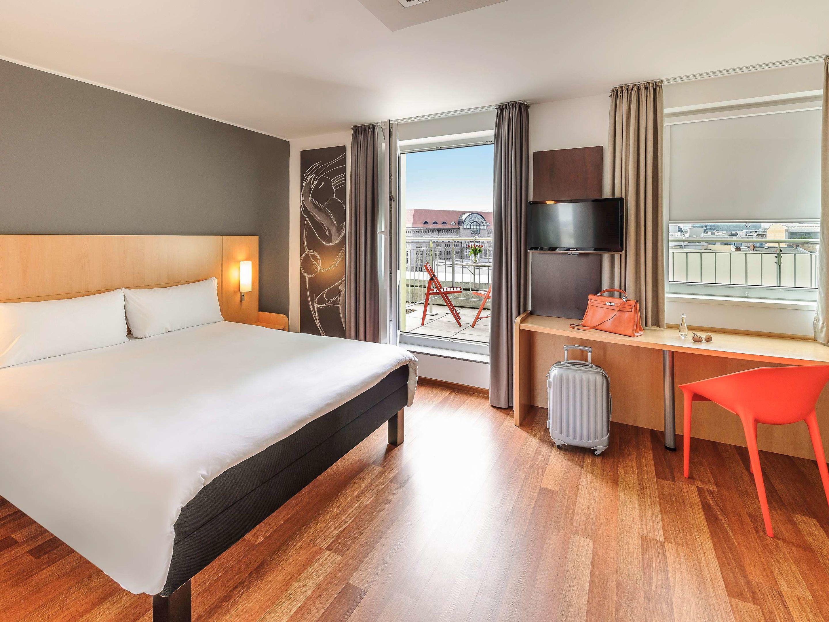 ibis Berlin Kurfuerstendamm Hotel — photo 4