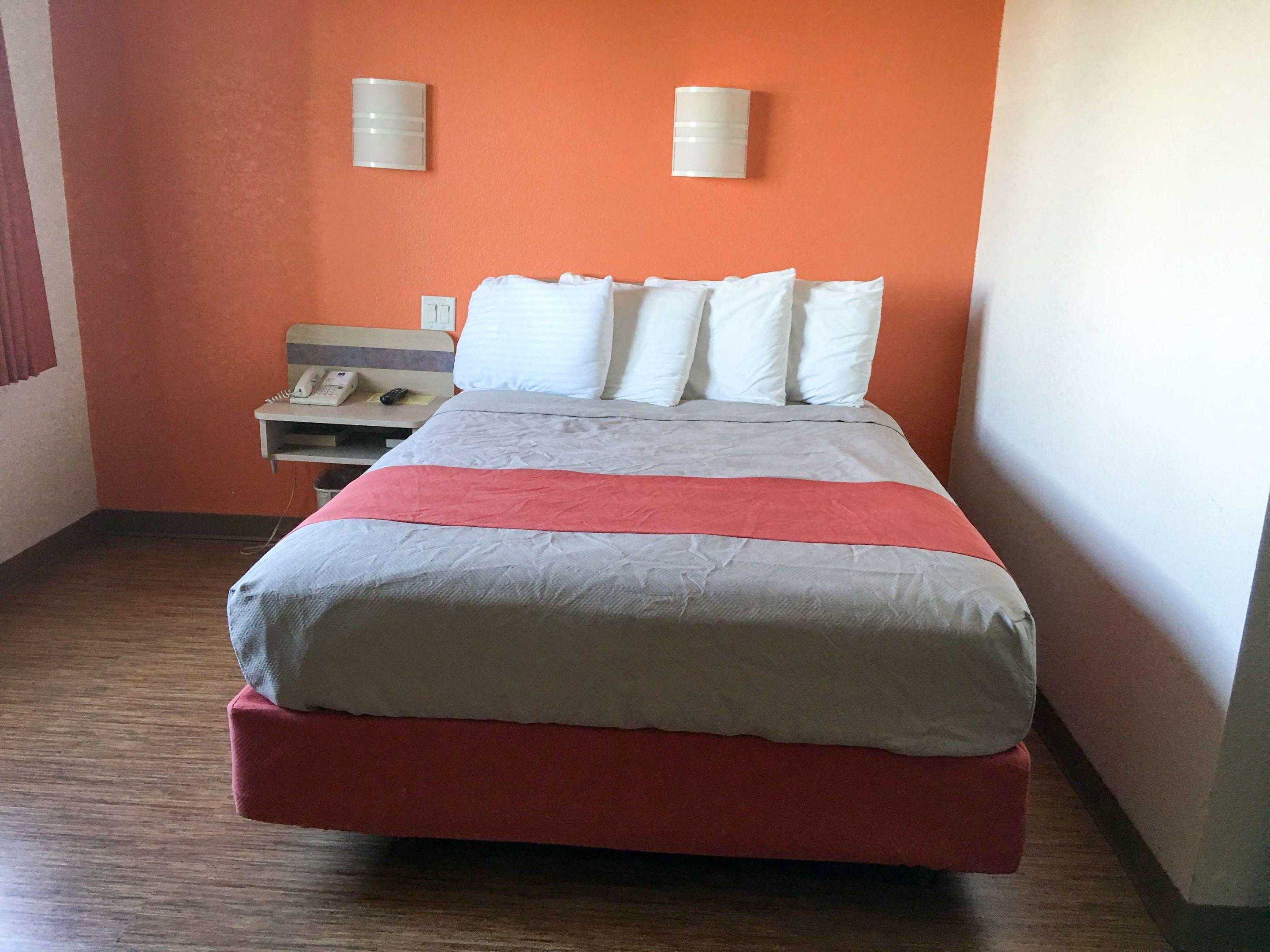Motel 6 Minonk IL — photo 4