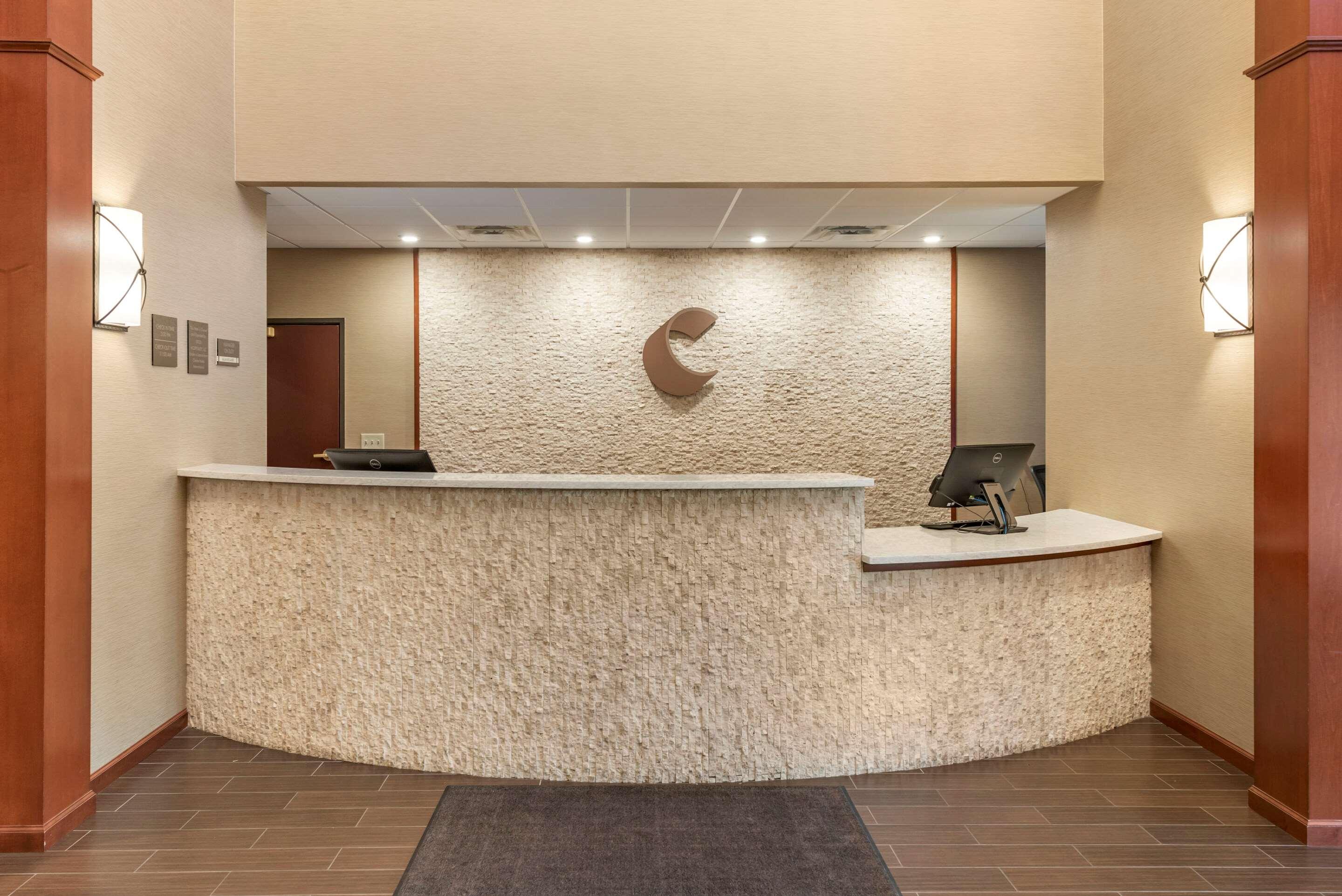 Comfort Suites Brownsburg — photo 5