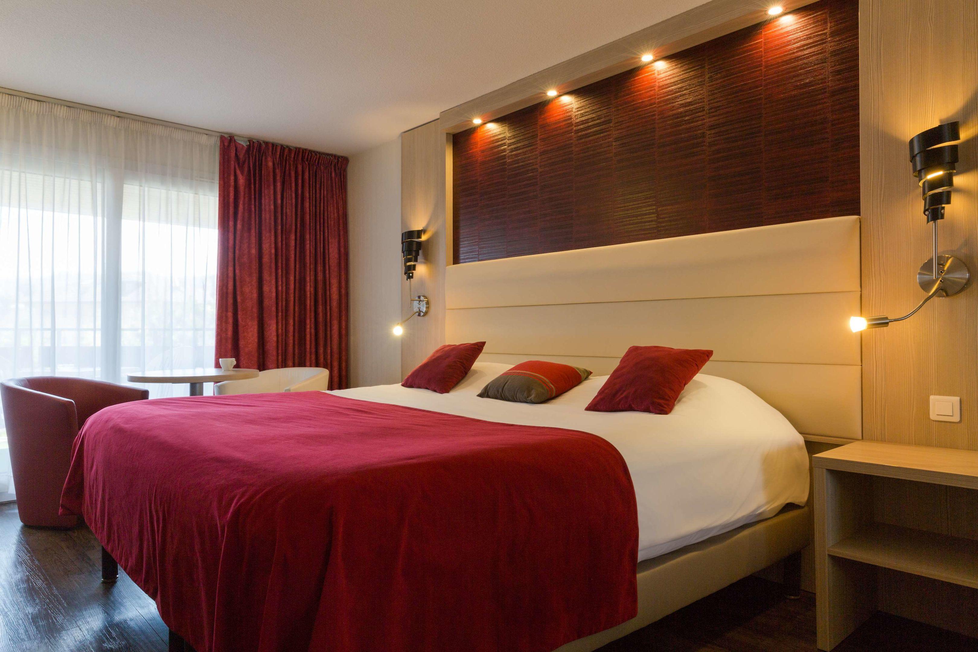 The Originals City, Hotel L'arc-en-ciel — photo 4