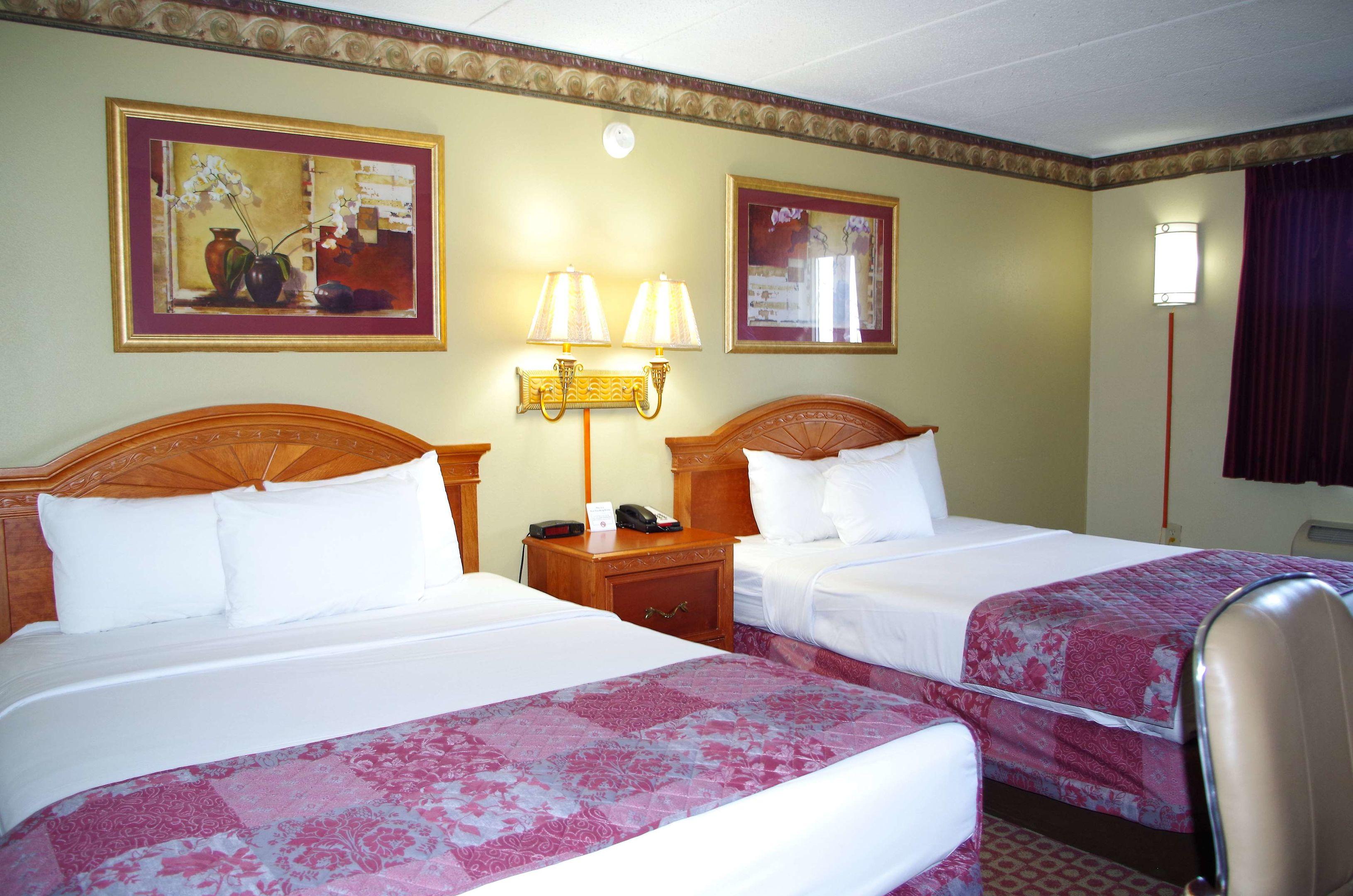 Americas Best Value Inn St Louis Downtown — photo 5