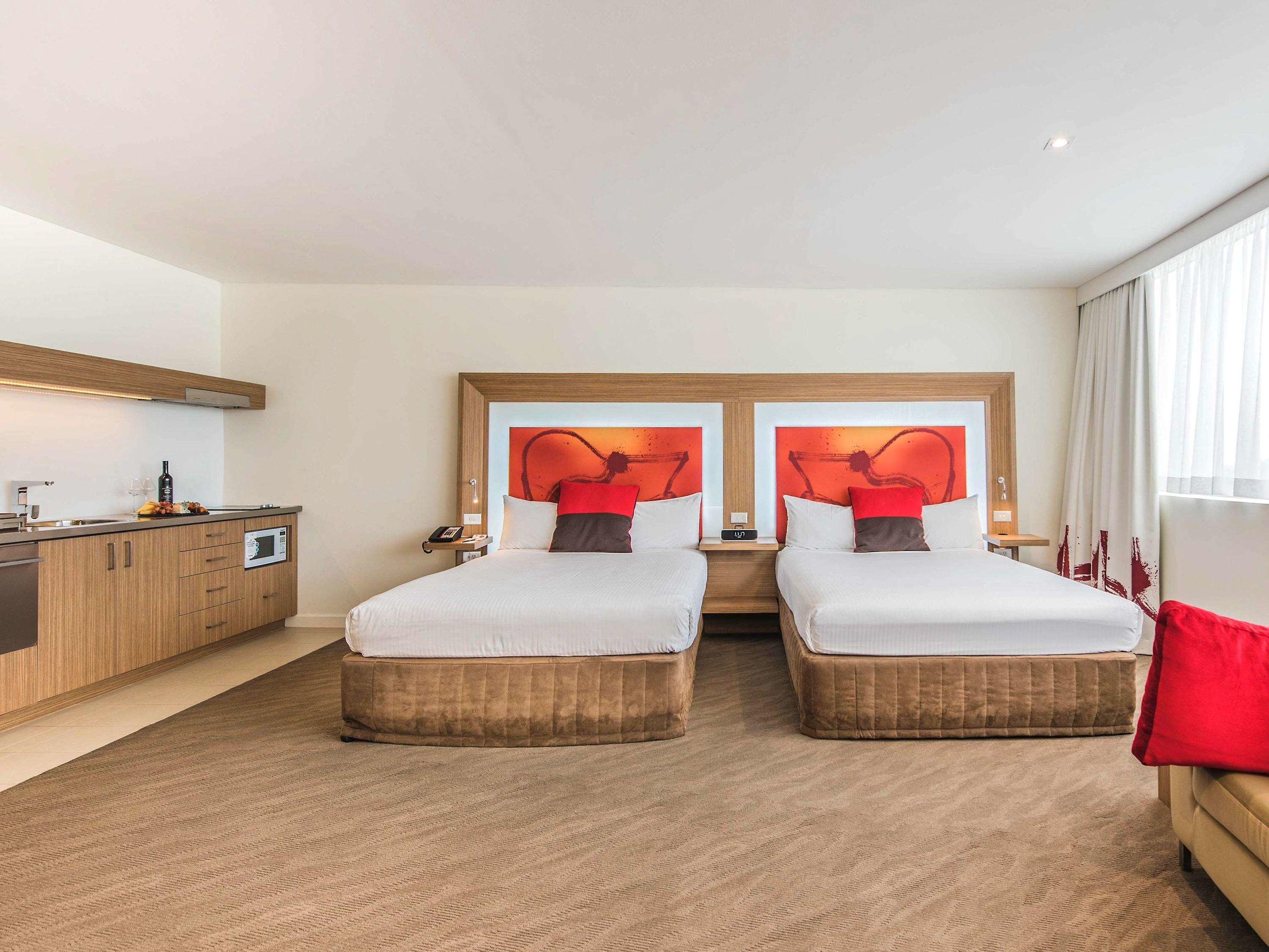 Novotel Sydney West HQ Hotel — photo 4