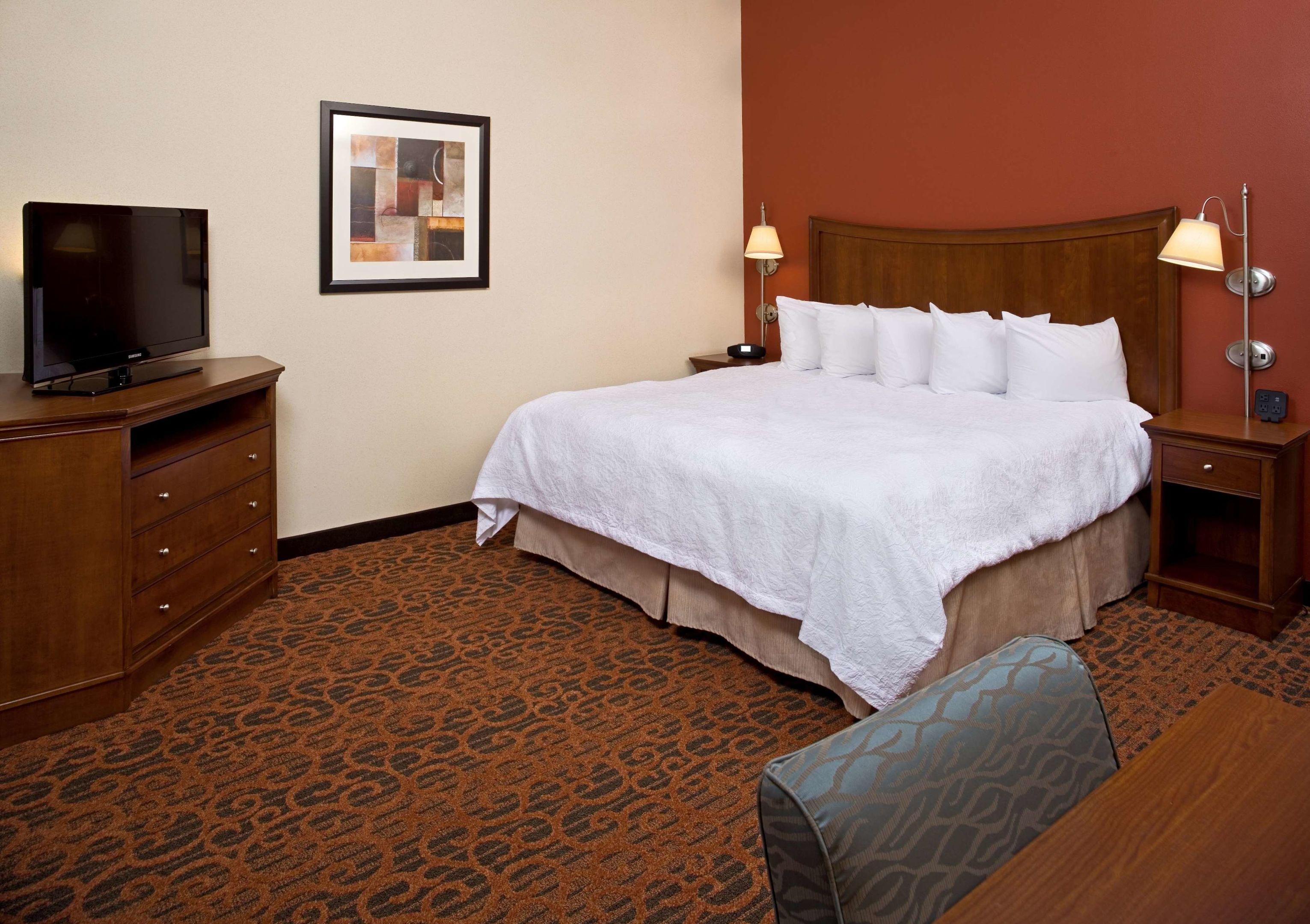 Hampton Inn & Suites Pittsburgh-Meadow Lands — photo 4