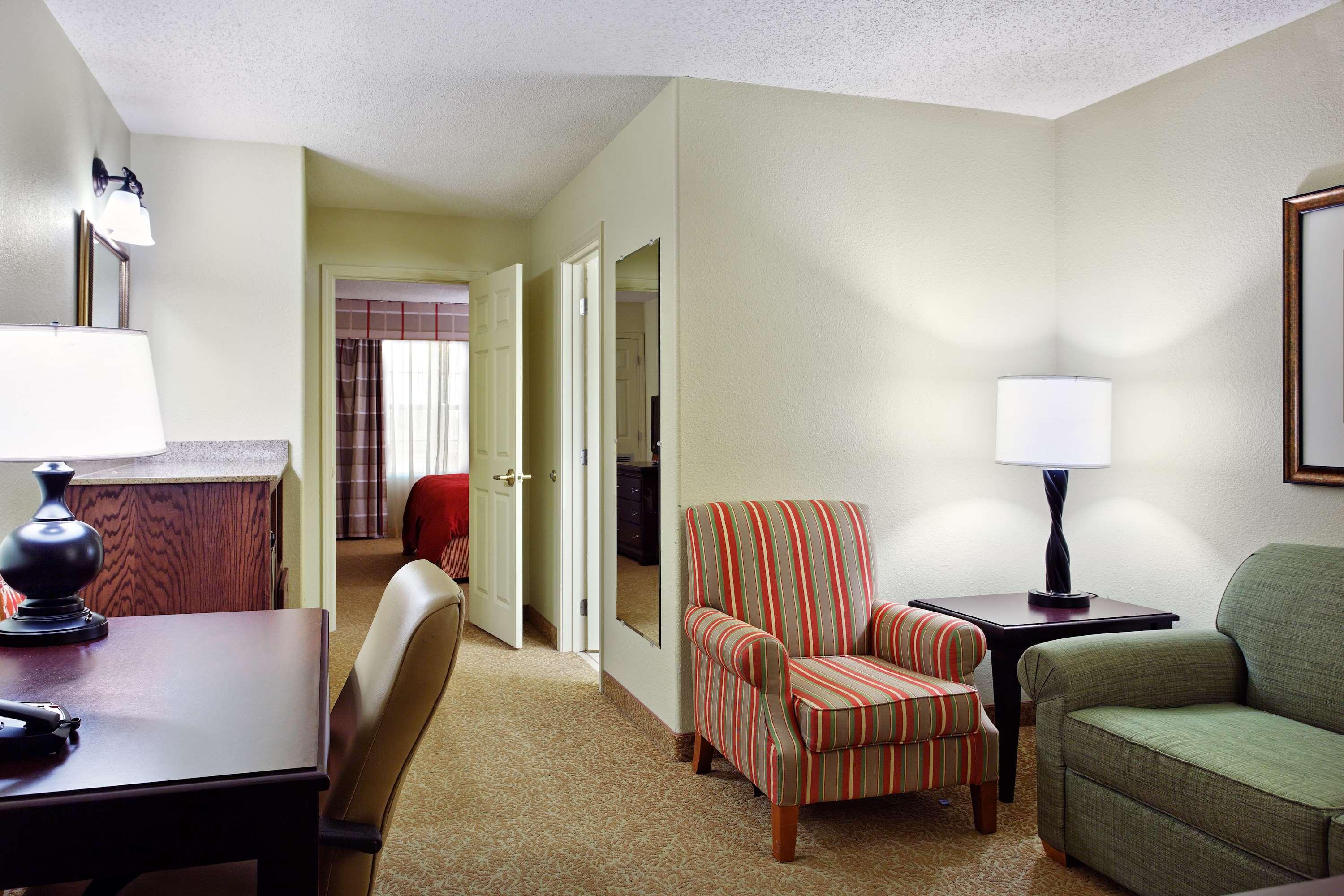 Country Inn & Suites by Radisson, Marion, IL — photo 4