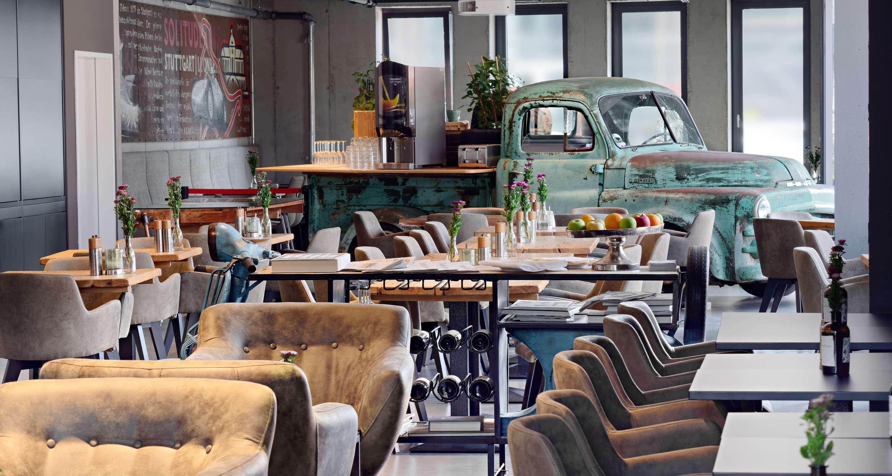 V8 Hotel Motorworld Region Stuttgart — photo 5