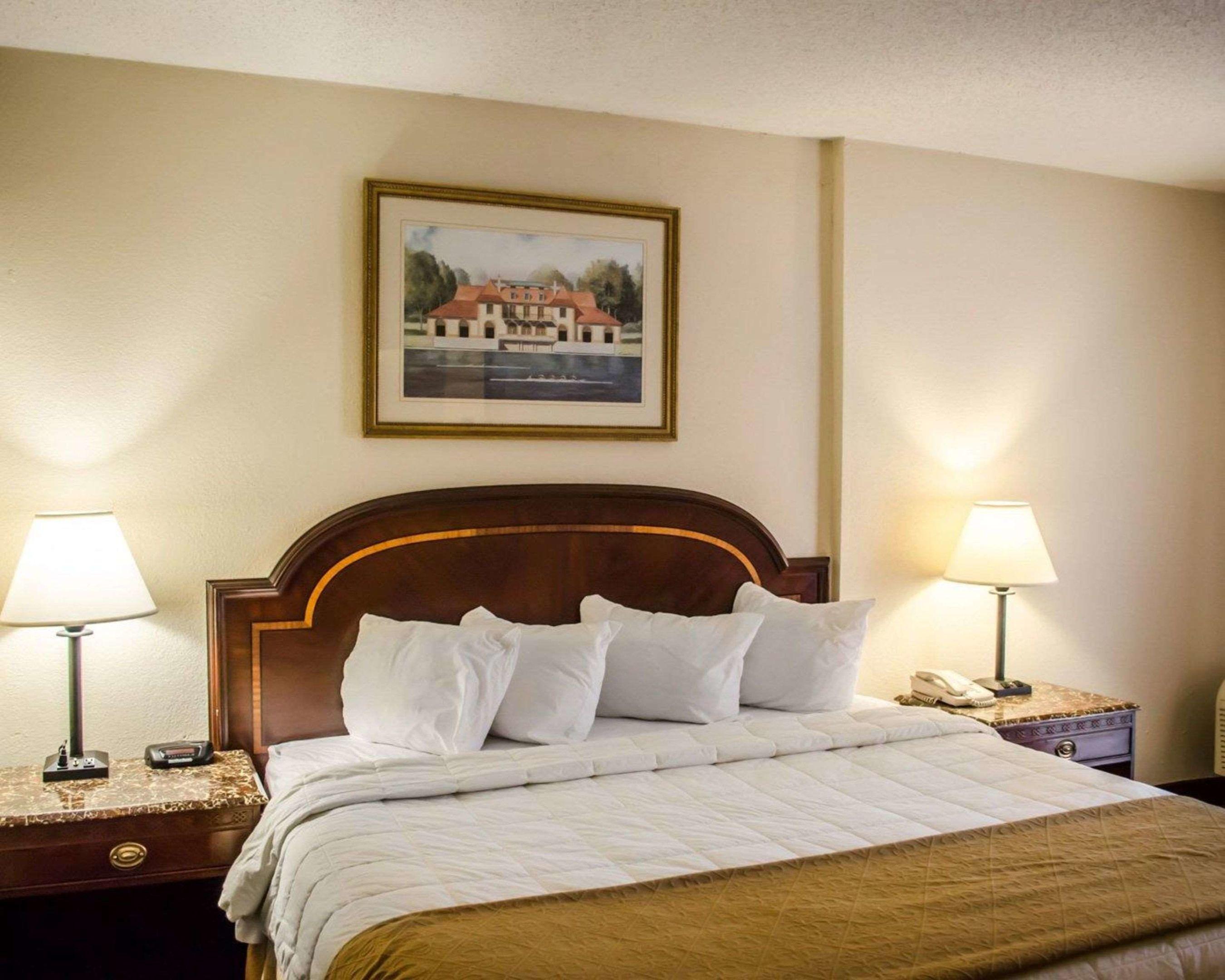 Quality Inn & Suites Pensacola Bayview — photo 4