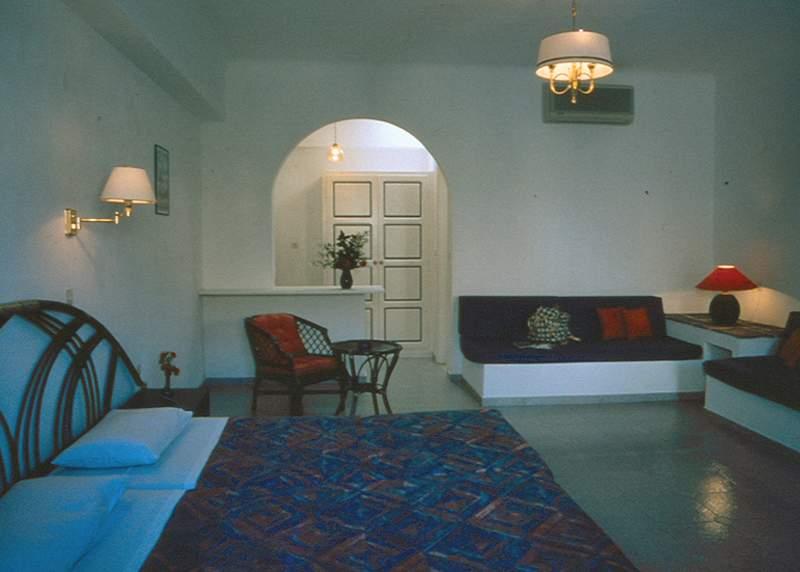 Kamari — photo 3