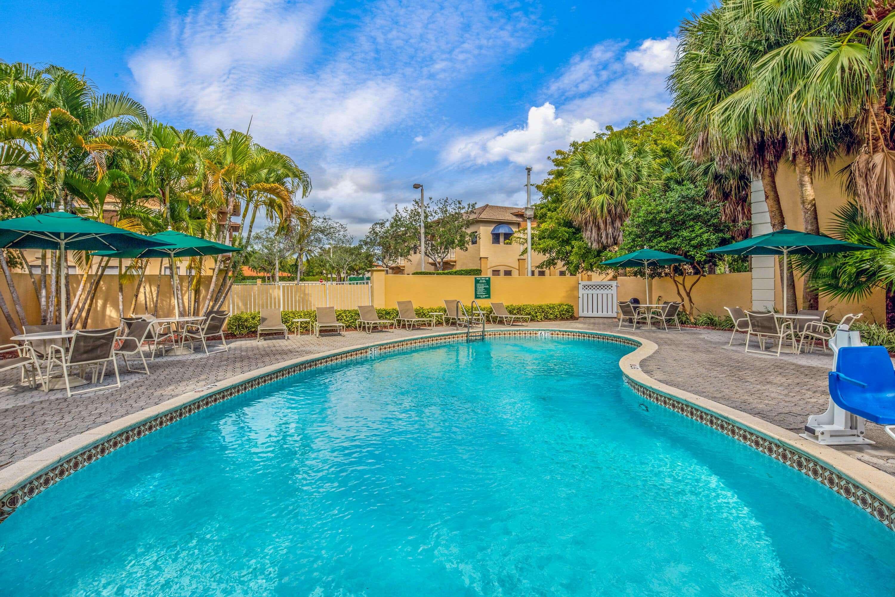 La Quinta Inn & Suites by Wyndham Miami Lakes — photo 4