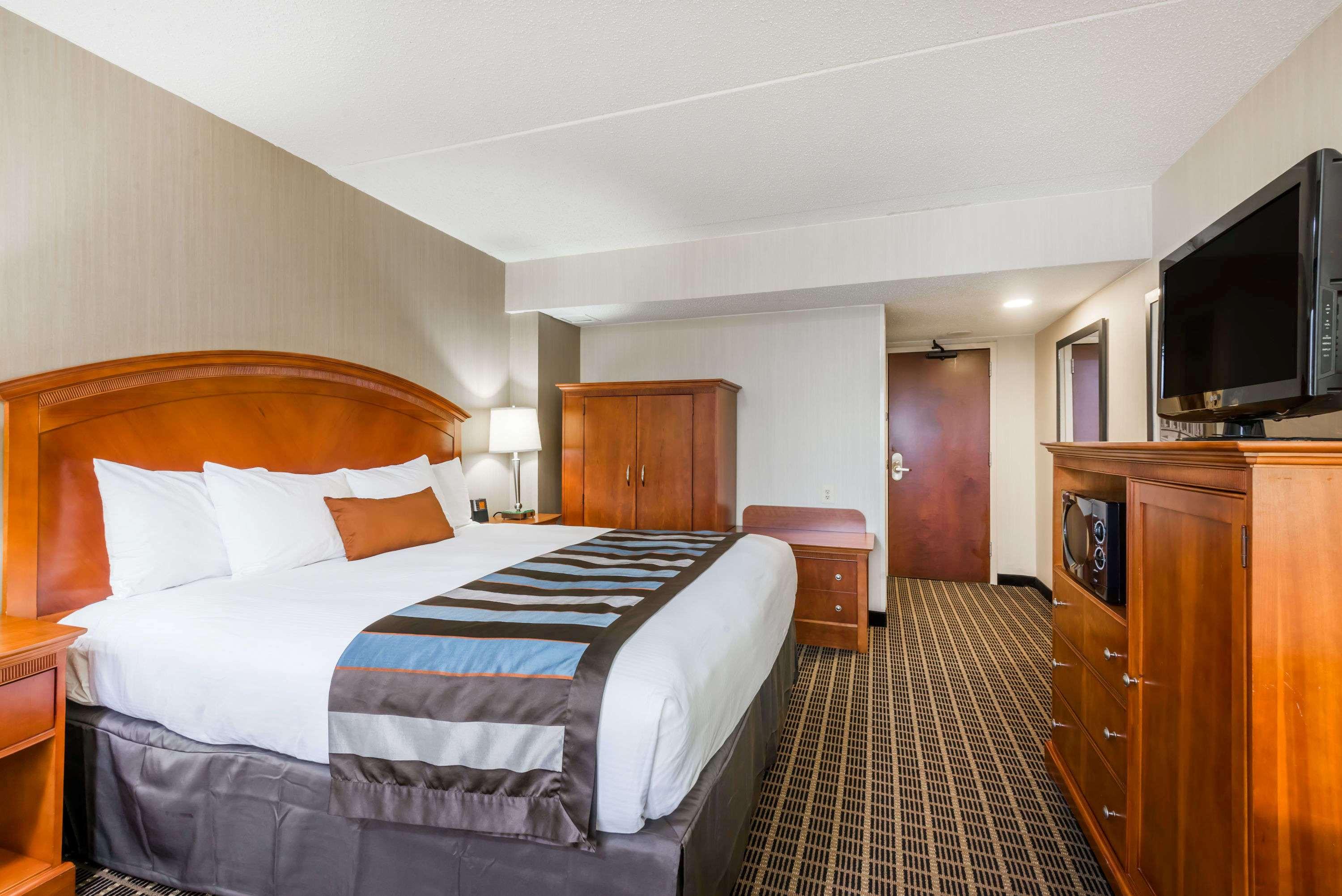 Wingate by Wyndham Springfield — photo 4