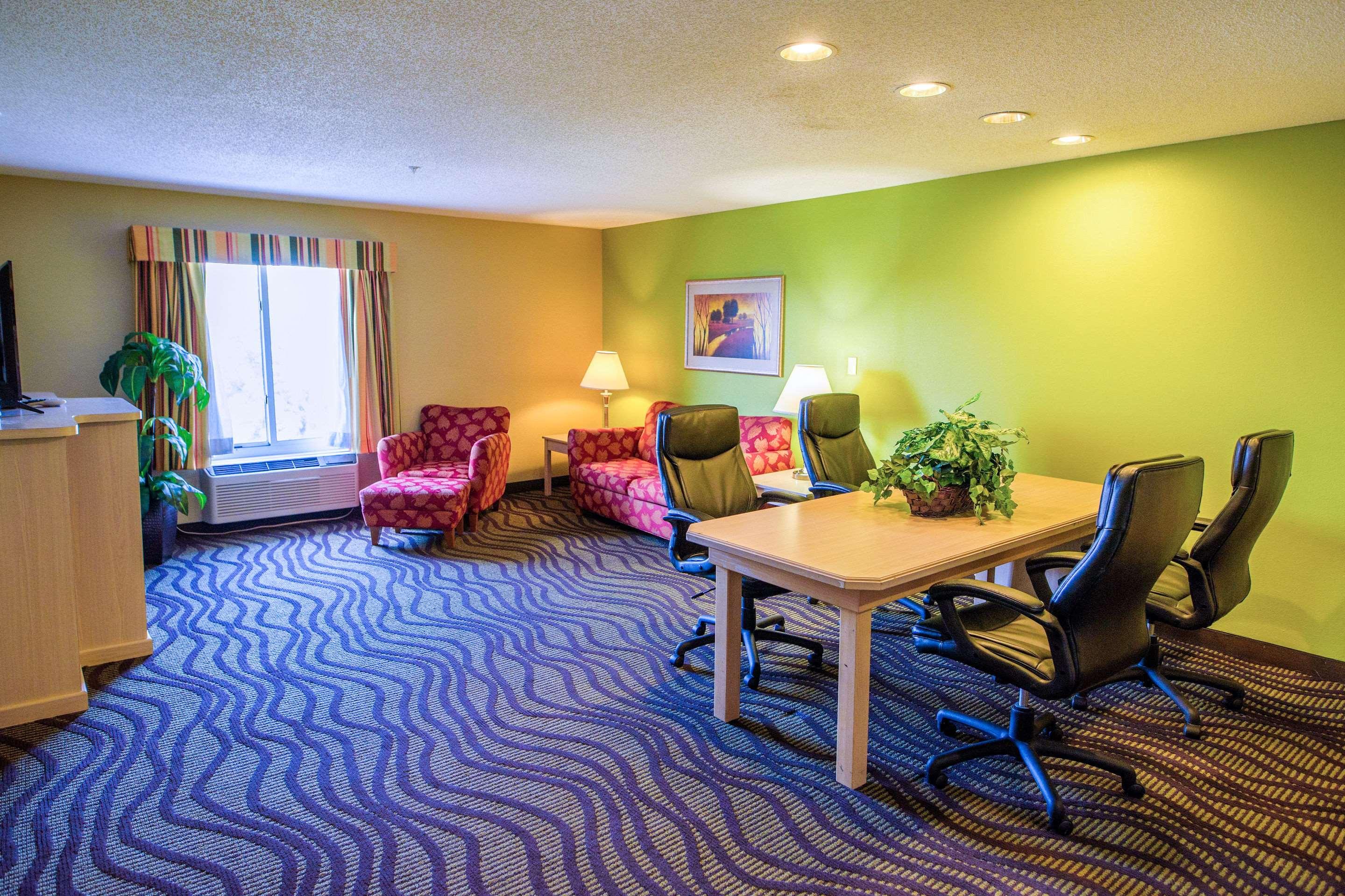 Quality Suites — photo 5