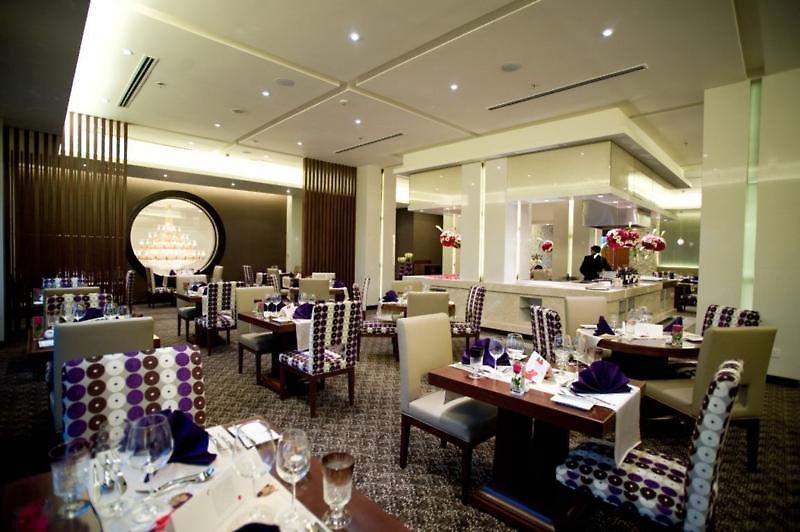 Mövenpick Hotel Hanoi — photo 3