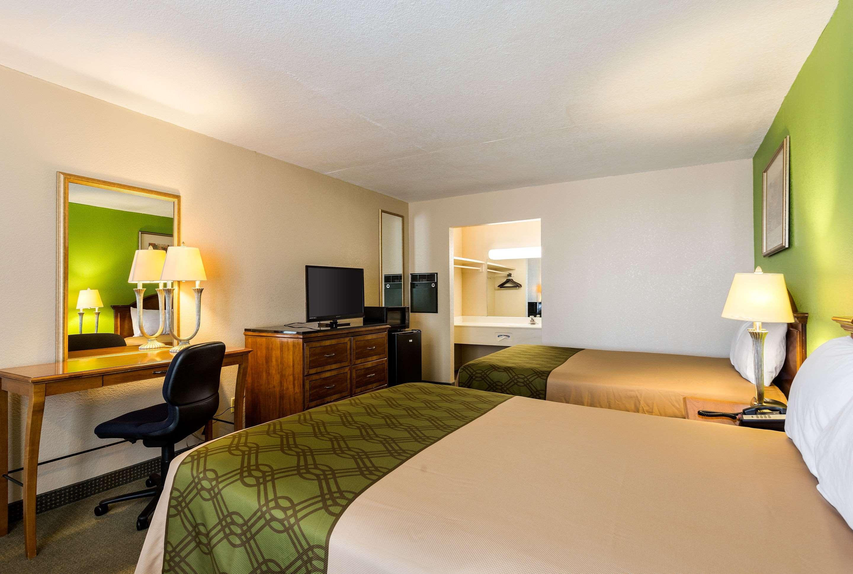 Rodeway Inn — photo 4