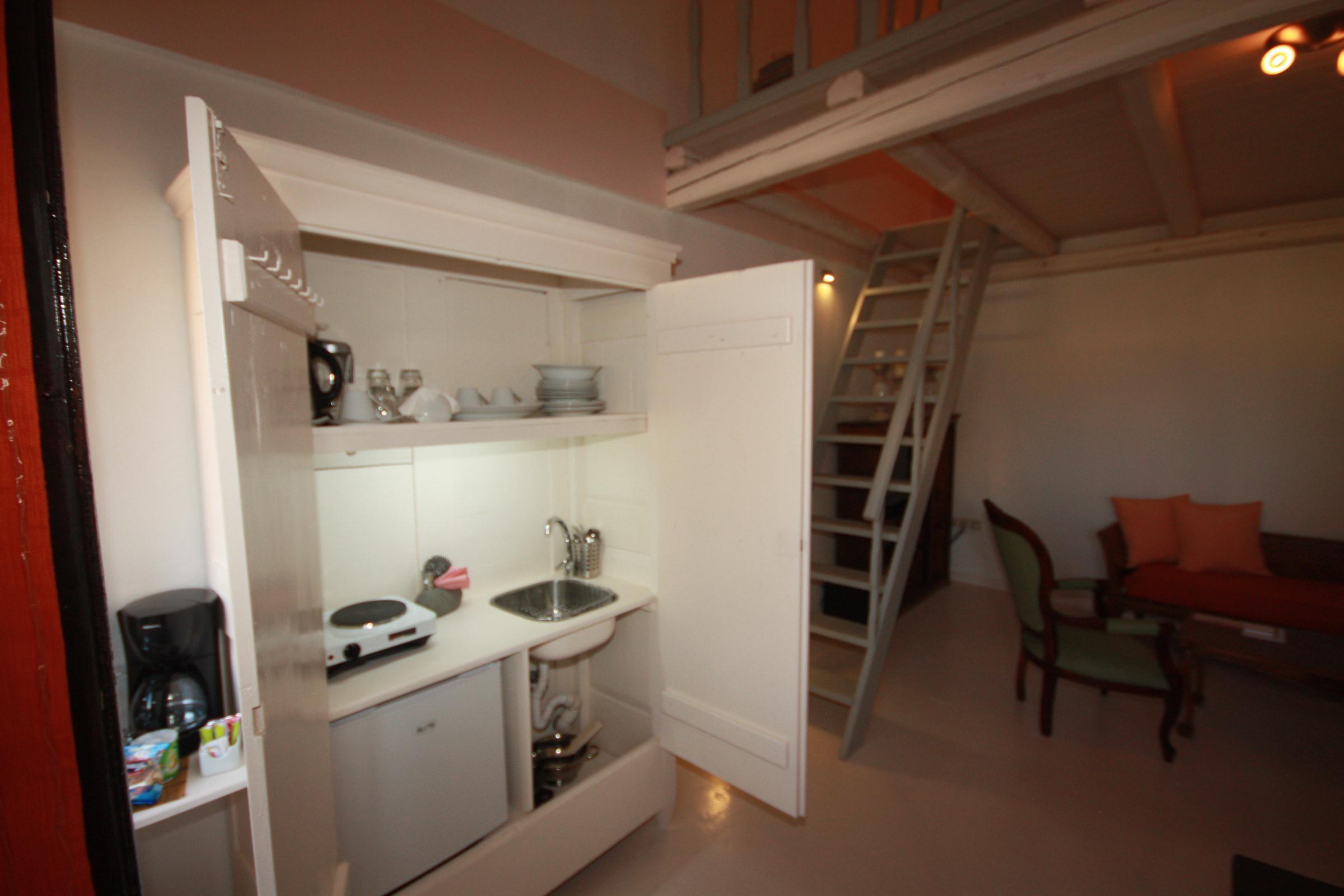 Lava Suites & Lounge — photo 5